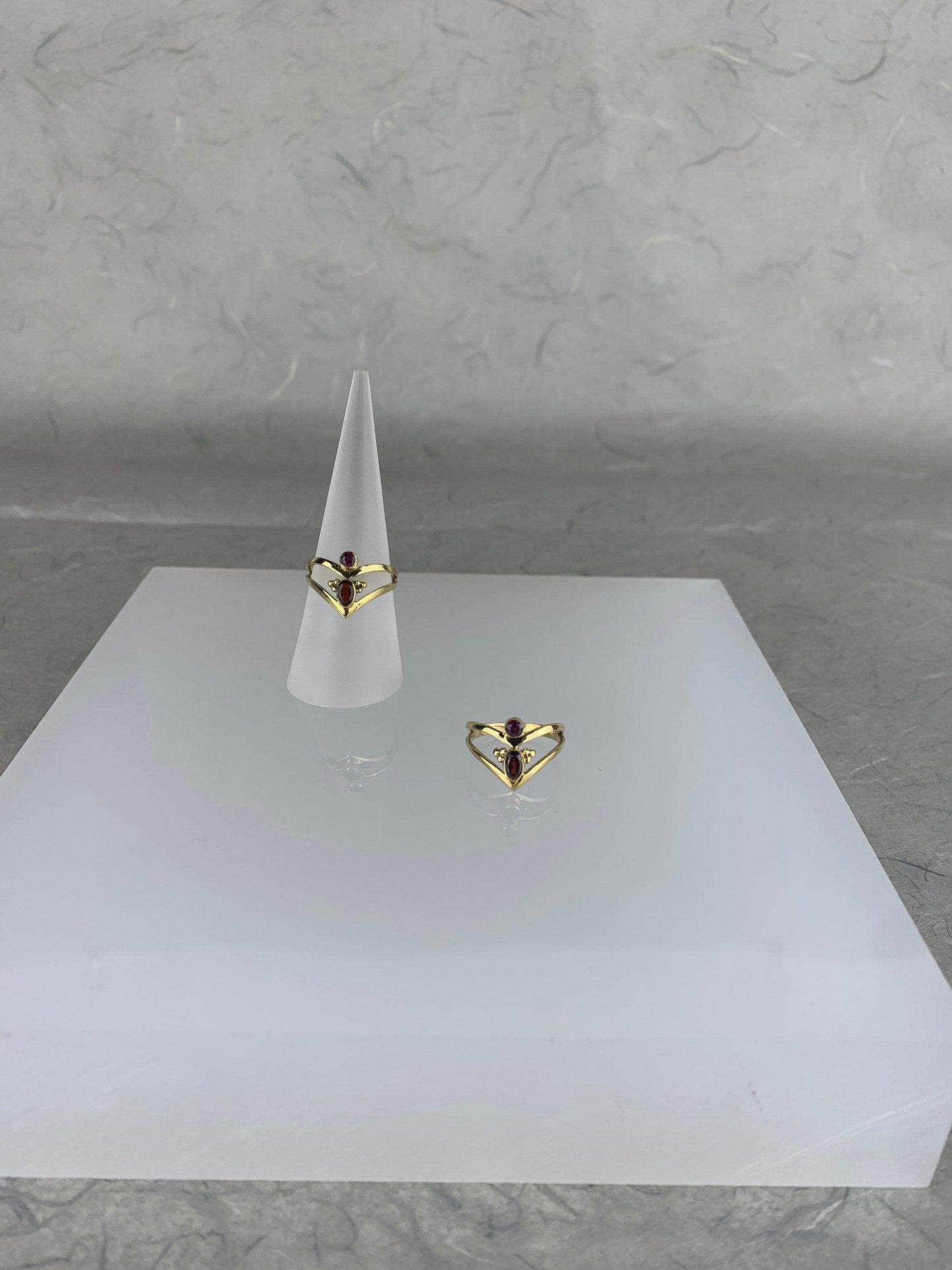 Messingring mit Granatstein, Edelsteinring, Messingring, Roter Granat - RSM9