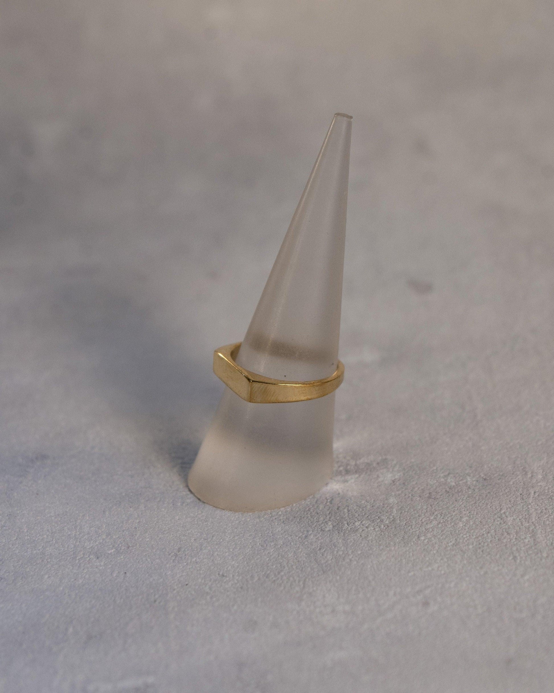 Minimalistischer Messingring, Schlichter Ring, Geometrischer Ring, Abgeflachter Ring - RB7