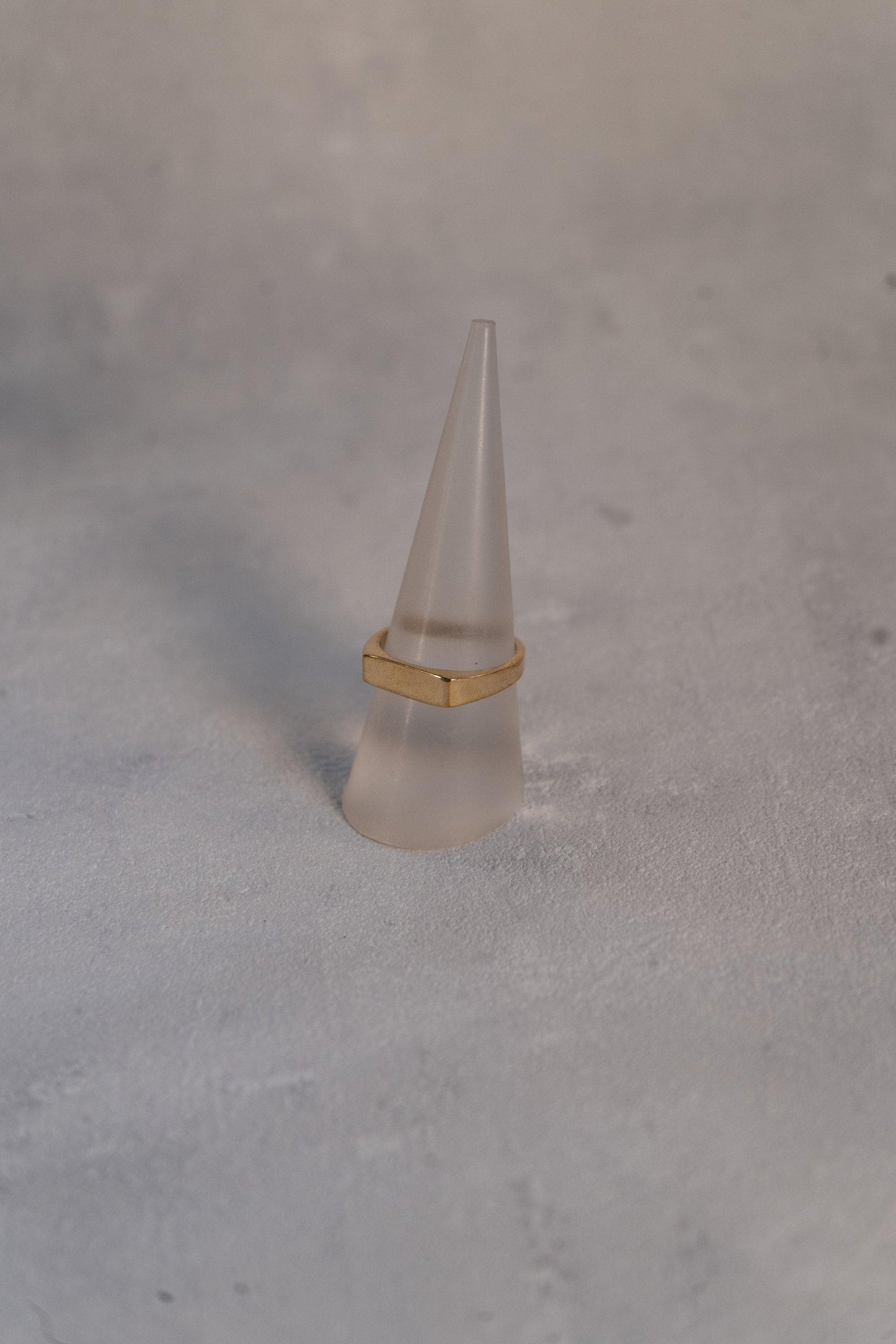 Minimalistischer Messingring, Schlichter Ring, Geometrischer Ring, Abgeflachter Ring - RB7