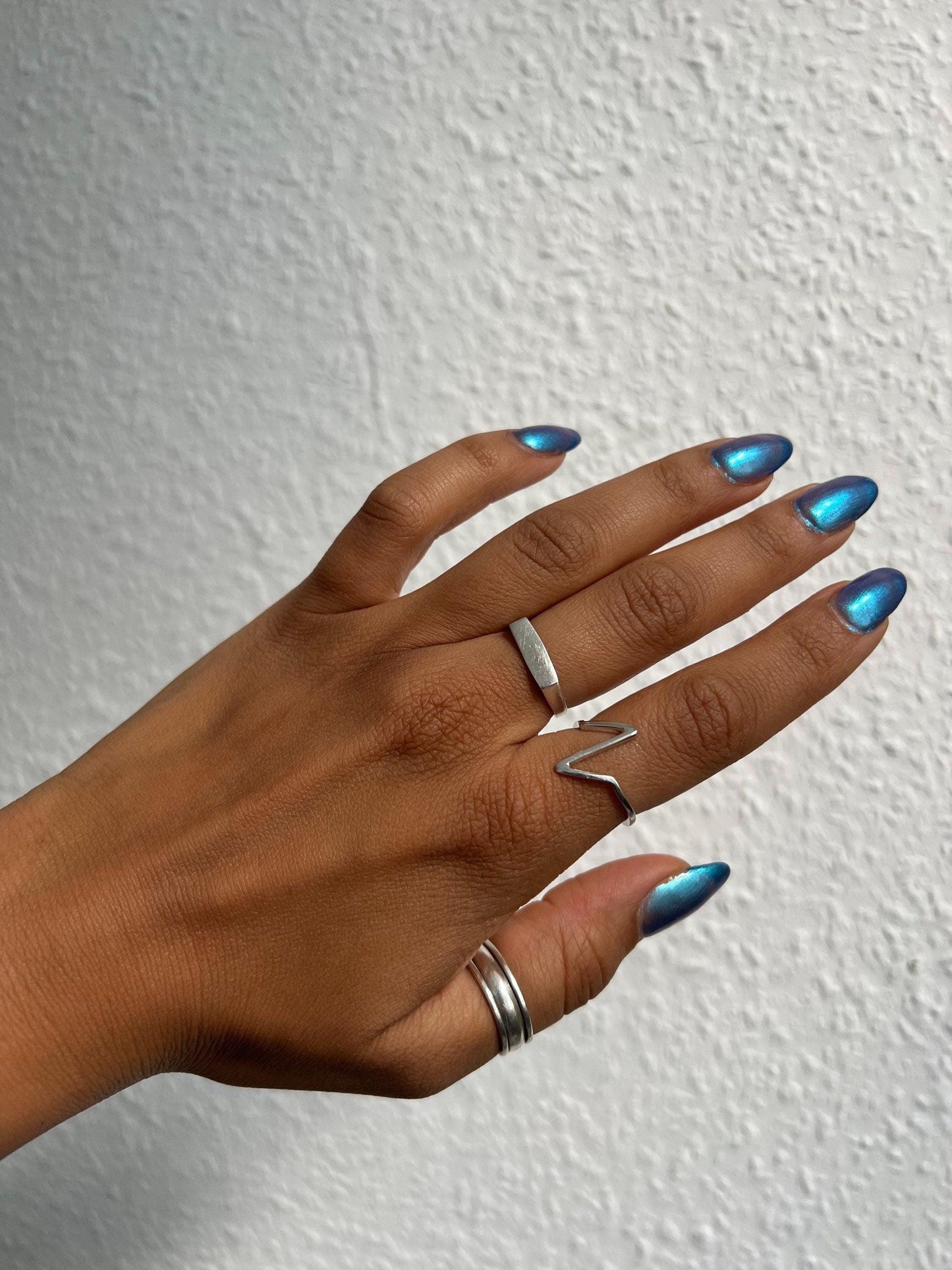 925 Sterling Silber Ring mit EKG-ähnlicher Zick-Zack-Verzierung - Handgefertigtes Minimalistisches Schmuckstück