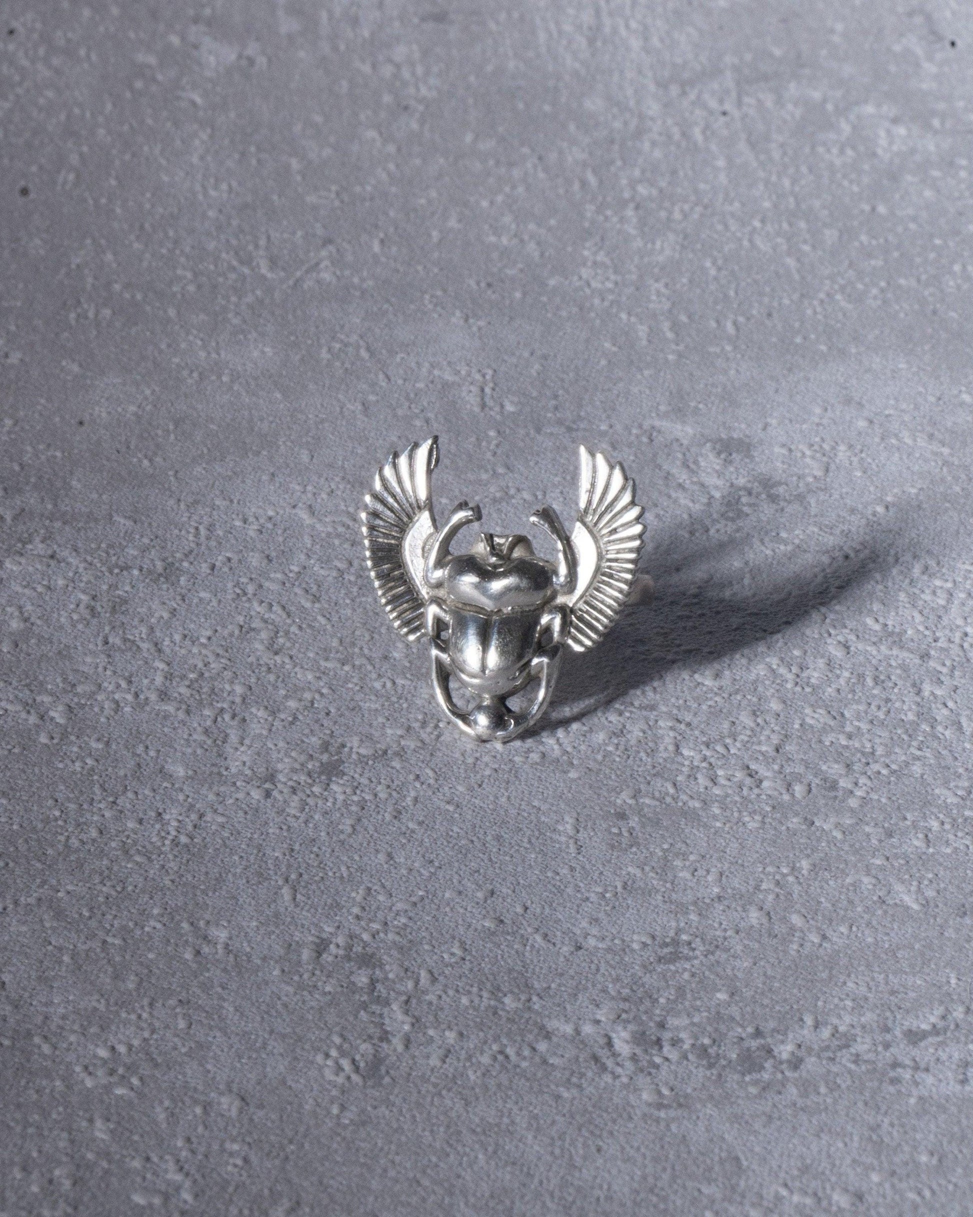 Echter Silberring mit großem, fein gearbeitetem Skarabäus - handgefertigter Talisman aus 925 Sterling Silber