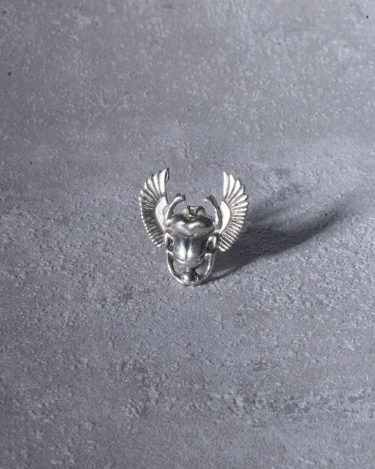 Echter Silberring mit großem, fein gearbeitetem Skarabäus - handgefertigter Talisman aus 925 Sterling Silber