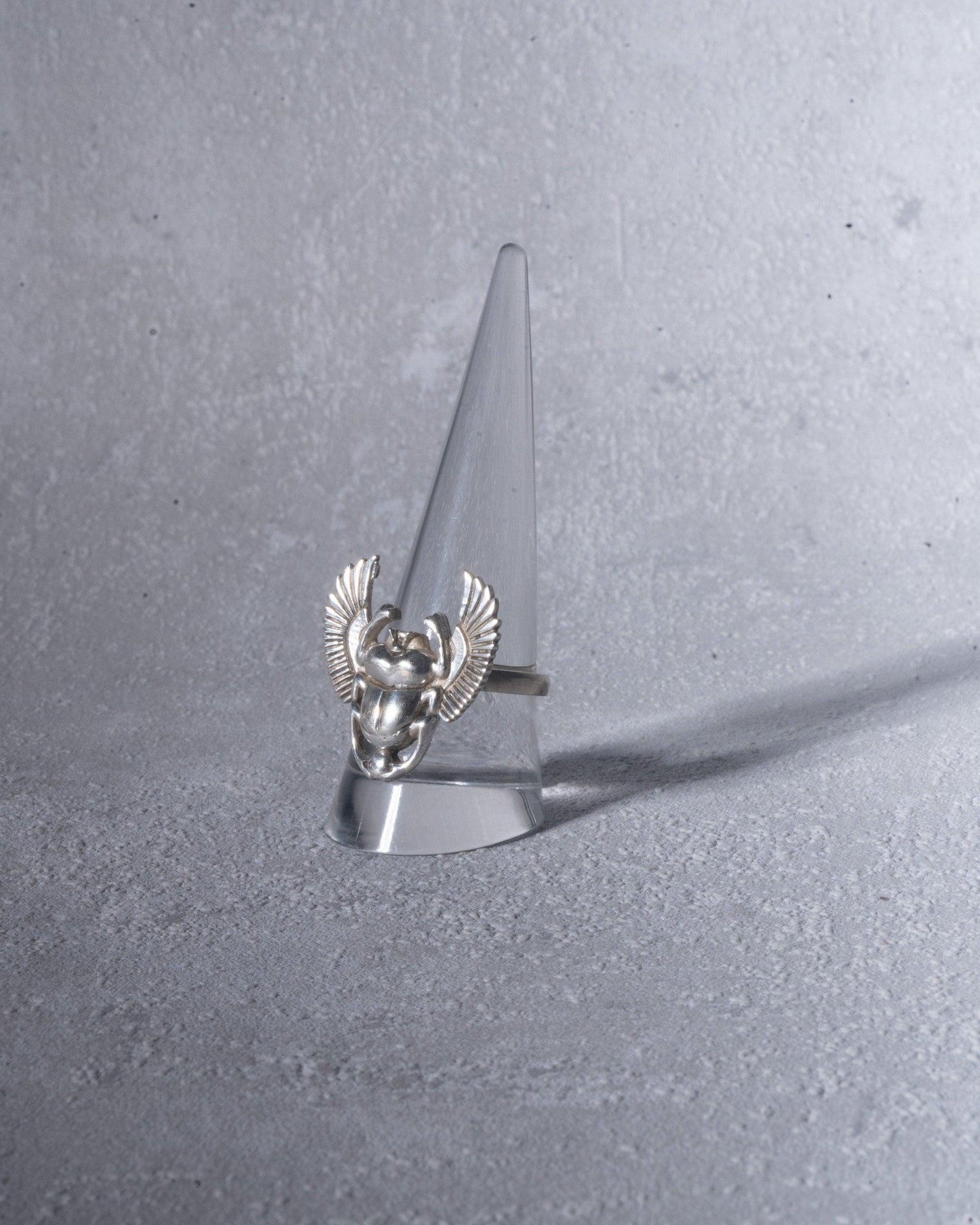 Echter Silberring mit großem, fein gearbeitetem Skarabäus - handgefertigter Talisman aus 925 Sterling Silber