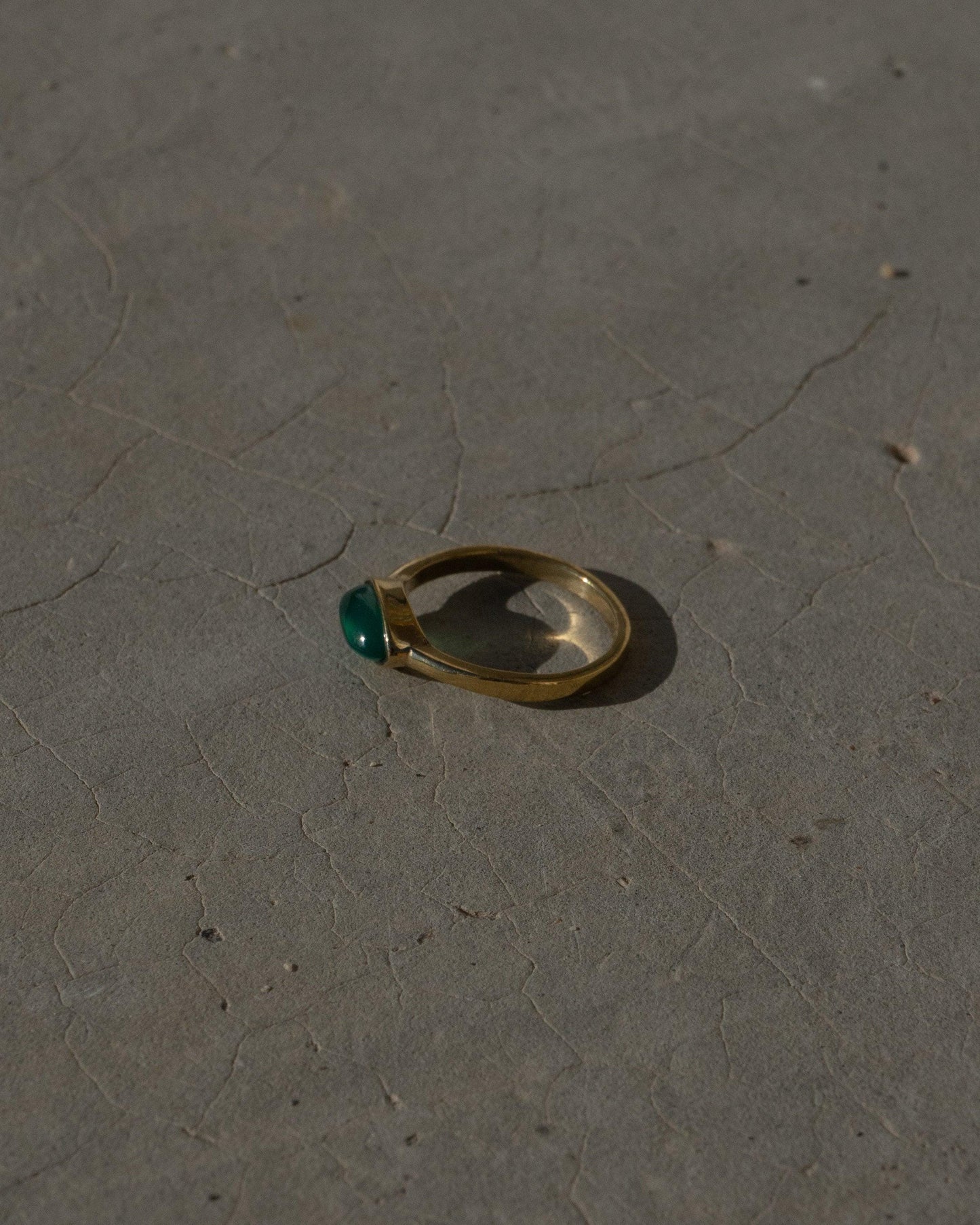 Grüner Onyx Ring Gold | Messing Ring mit Augenform Edelstein | Zarter Boho Ring| Marquise Schliff Statement Ring | Feiner Stapelring – RSS3