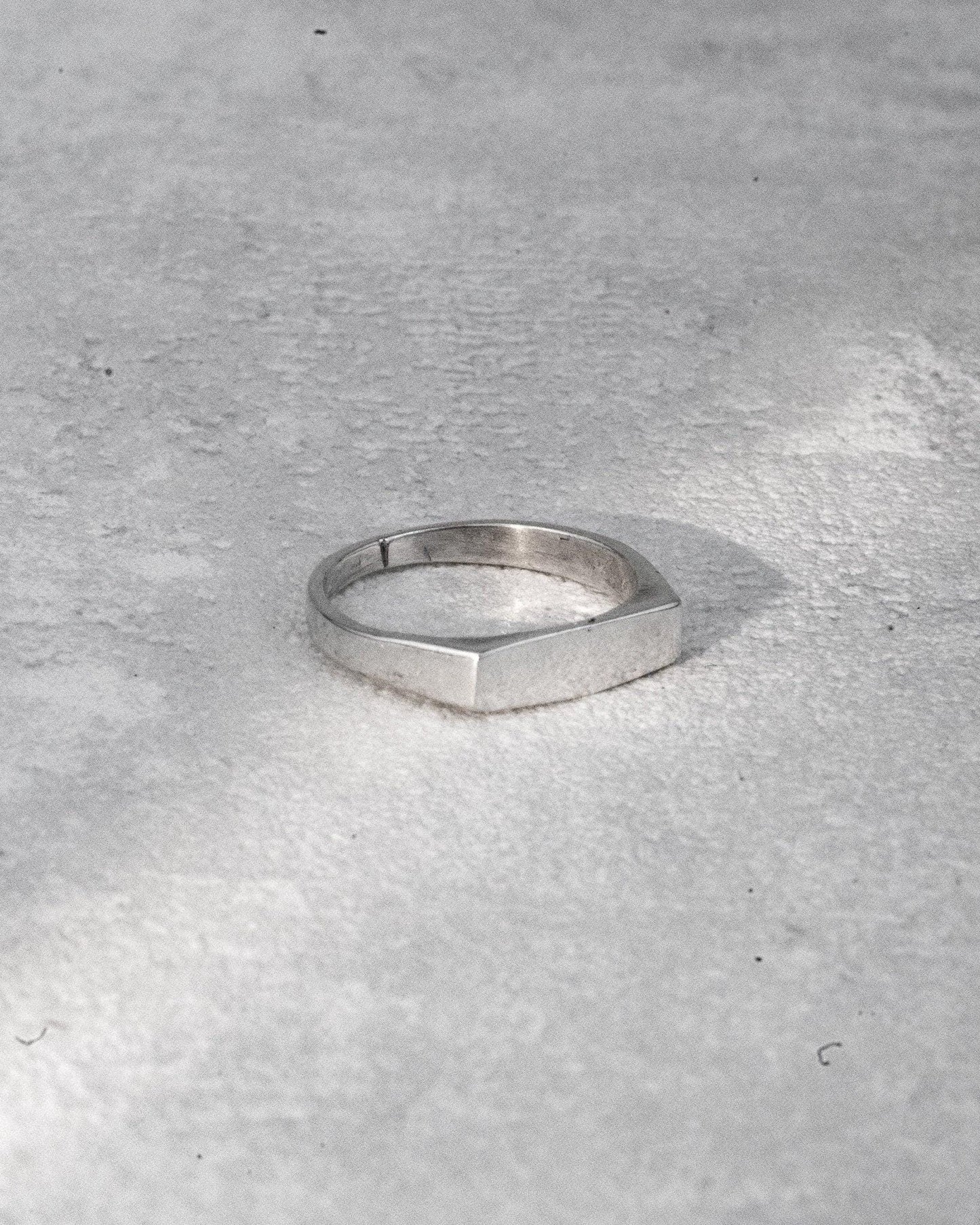 Minimalistischer, abgeflachter Silberring, 952 Sterling Silber