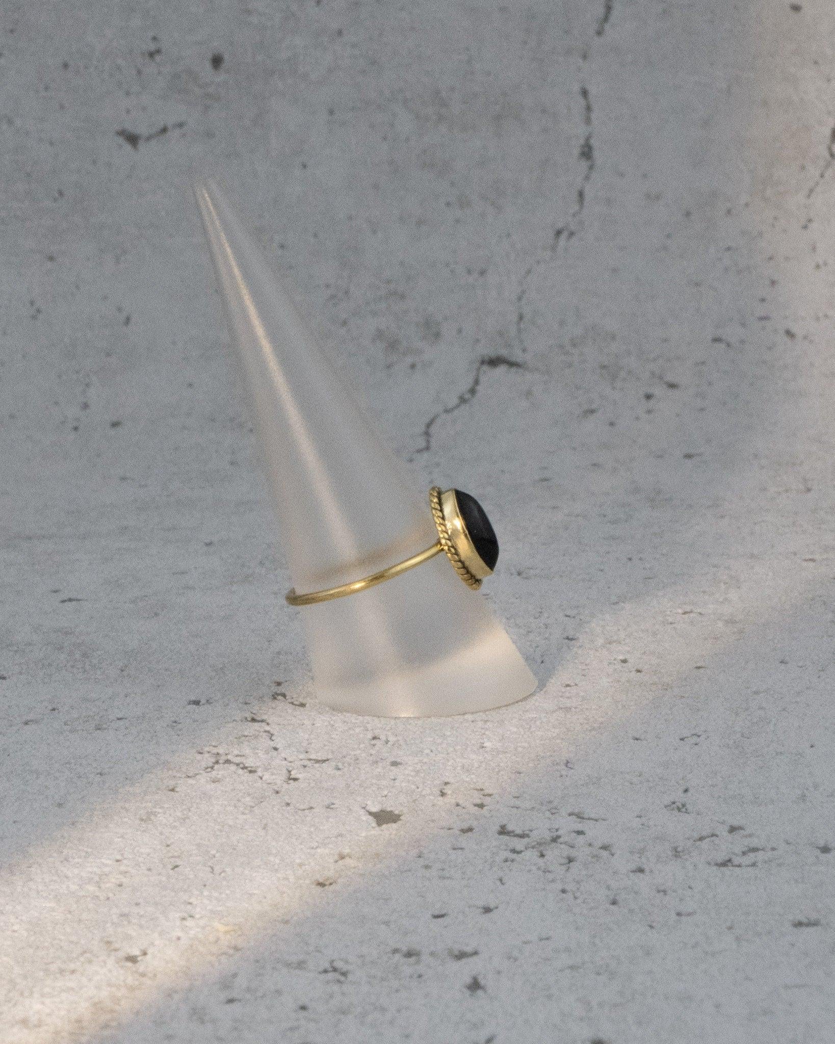 Ring mit ovalem Onyx - RSS2