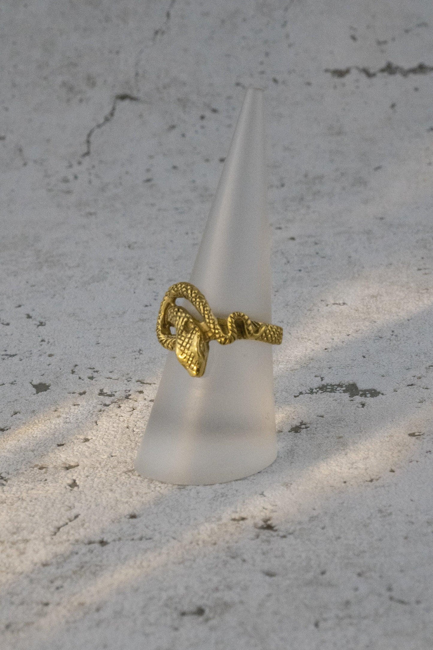 Schlangenring aus messing