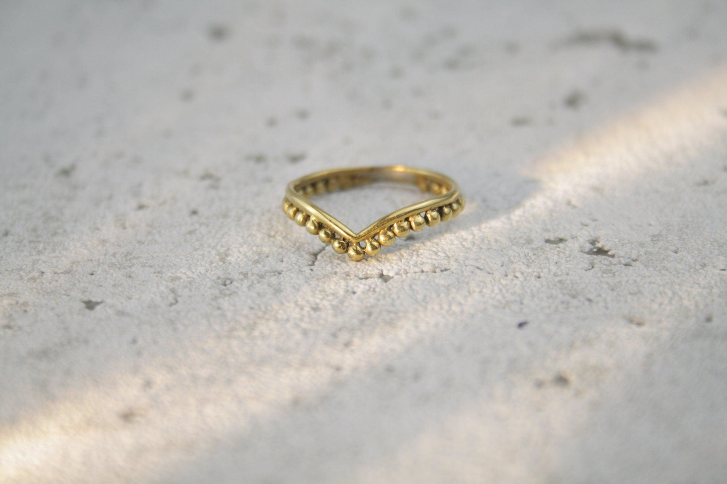 Schlichter Ring mit Verzierung, Messingring mit feiner Verzierung - RB5