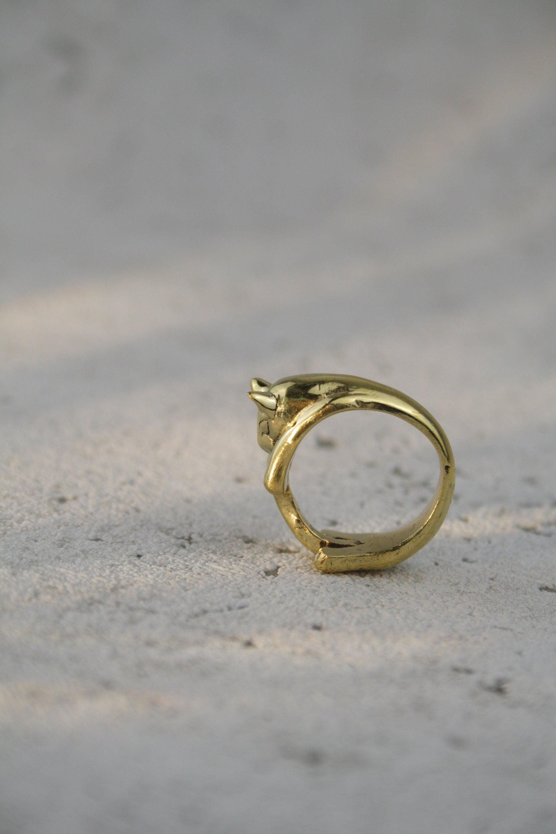 Katzenring, Messingring mit Katze, goldener Katzenring