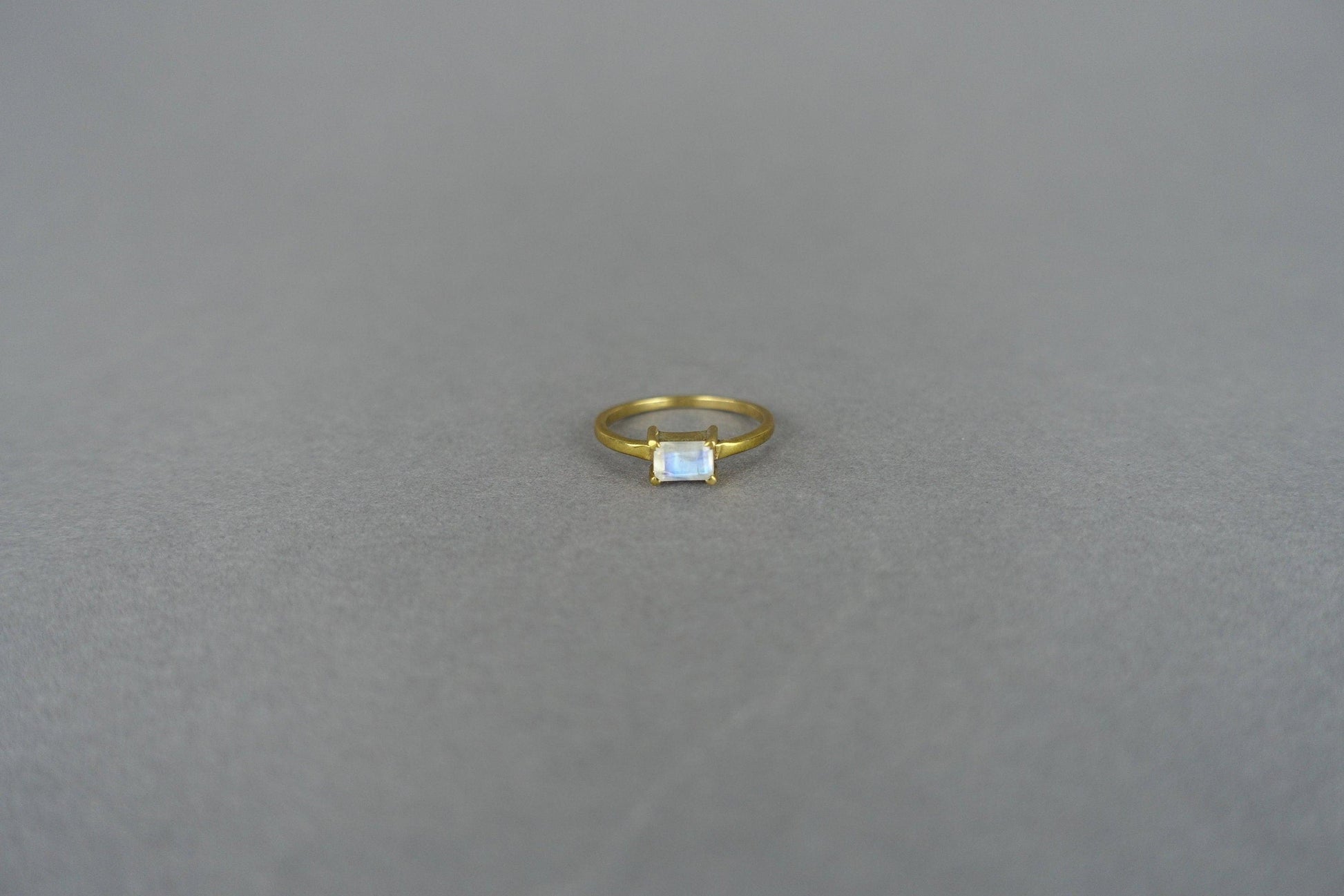 Mondsteinring aus Messing, Messingring, Echtsteinring, Handgemacht RSM13