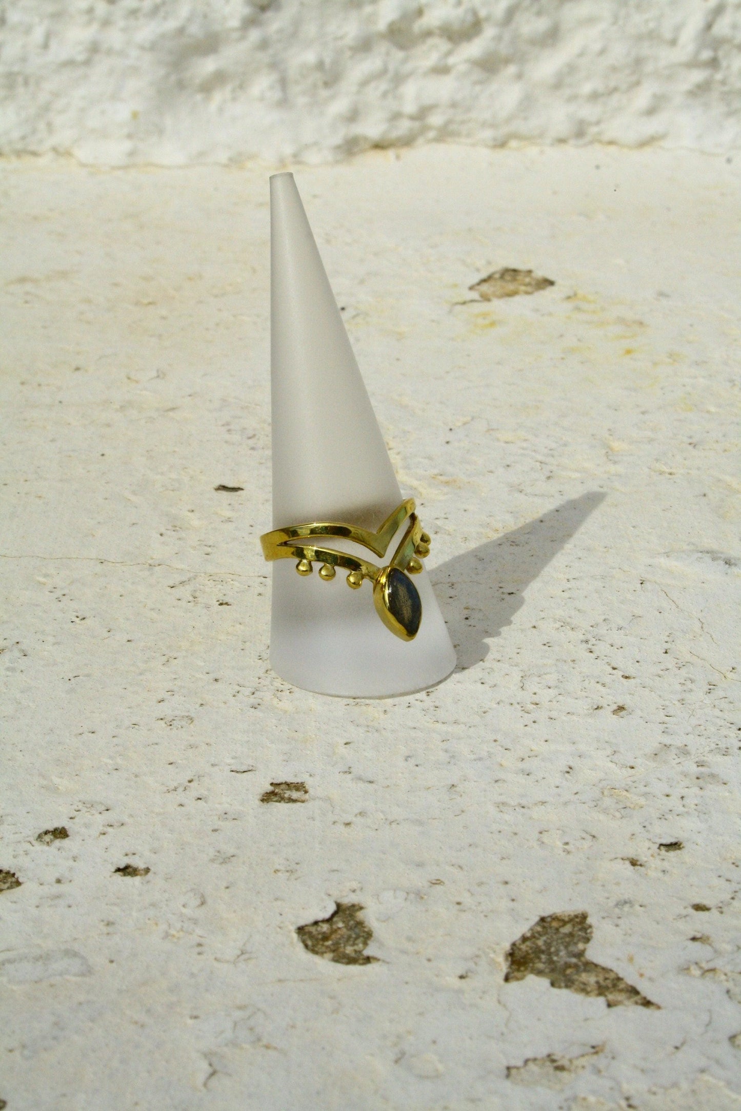 Verzierter Messingring mit Labradorit, Heilstein, Edelstein Schmuck - RSM7
