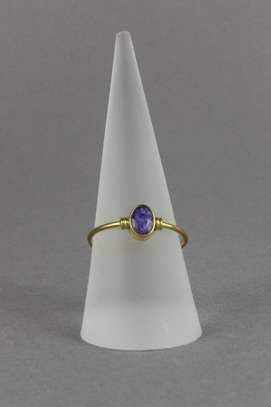 Amethystring aus Messing mit Ovalschliff