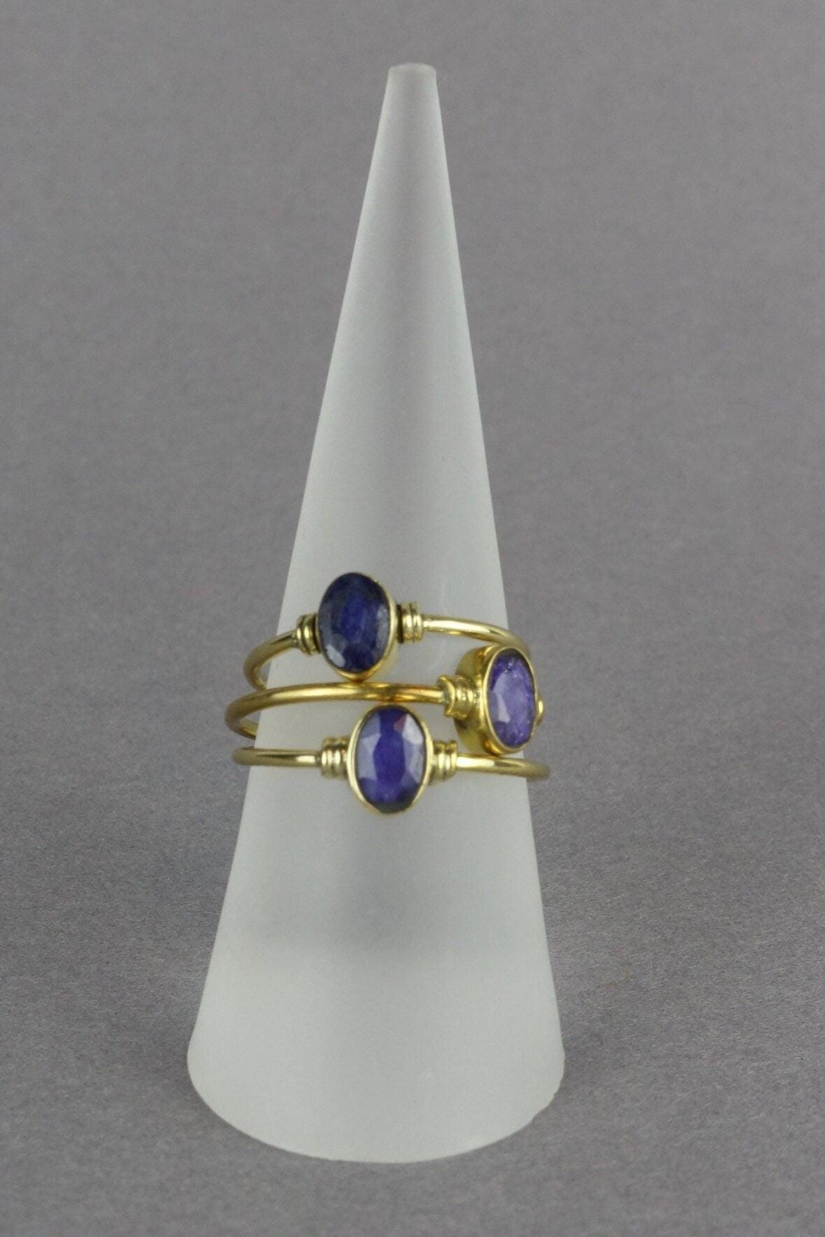 Amethystring aus Messing mit Ovalschliff