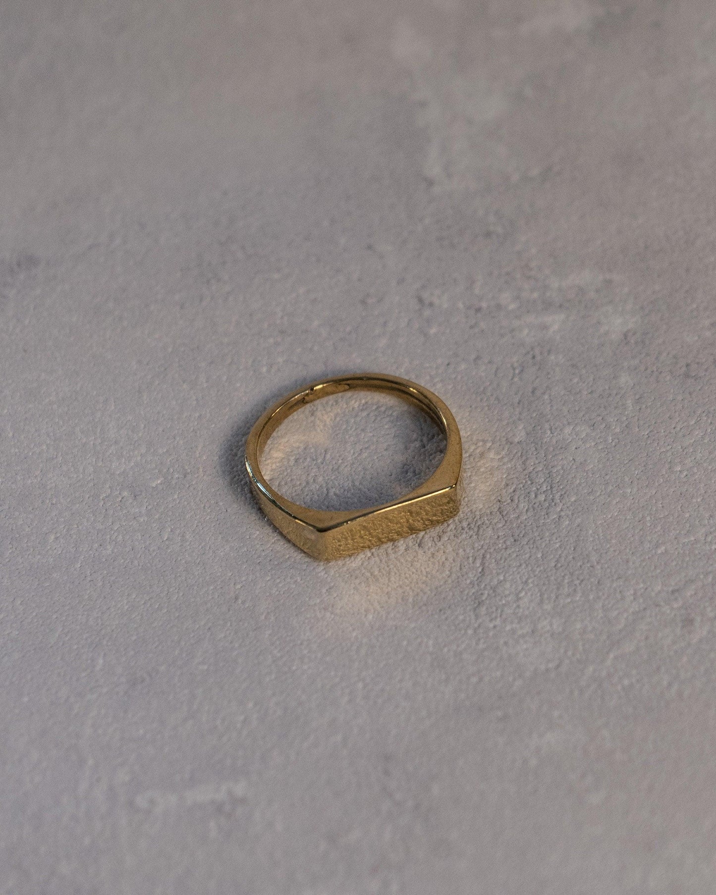 Minimalistischer Messingring, Schlichter Ring, Geometrischer Ring, Abgeflachter Ring - RB7