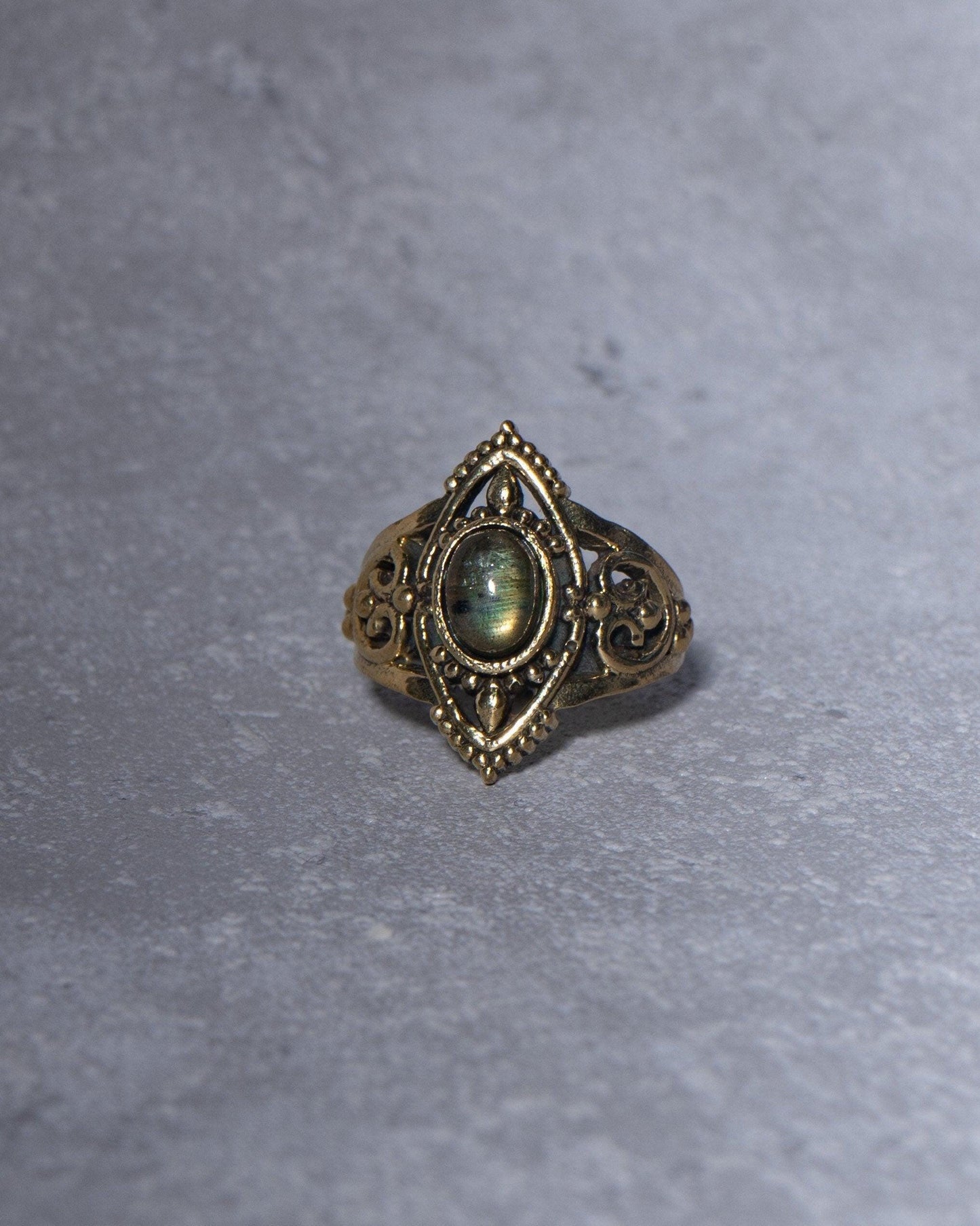Verzierter Ring mit Labradorit - RSM10