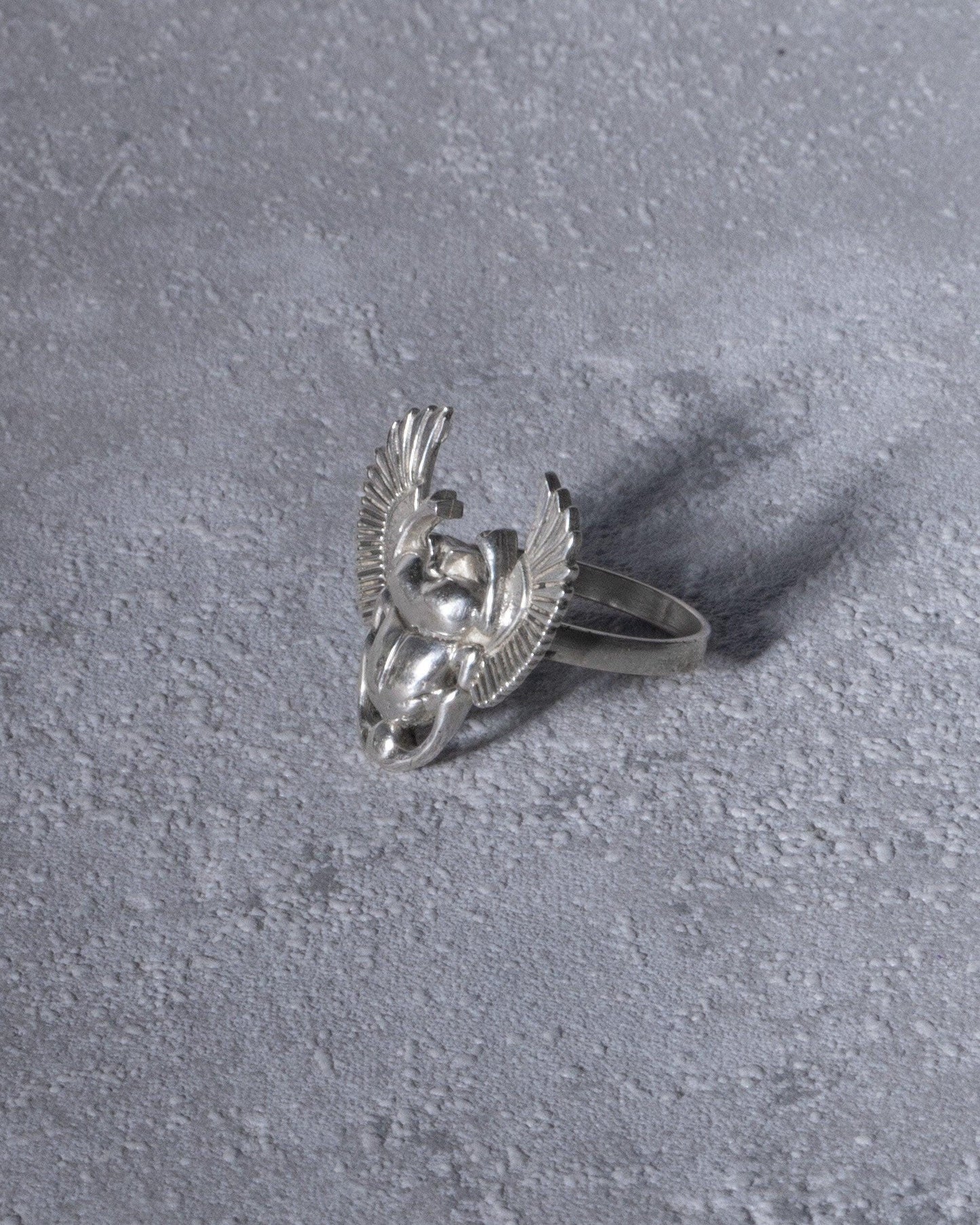 Echter Silberring mit großem, fein gearbeitetem Skarabäus - handgefertigter Talisman aus 925 Sterling Silber