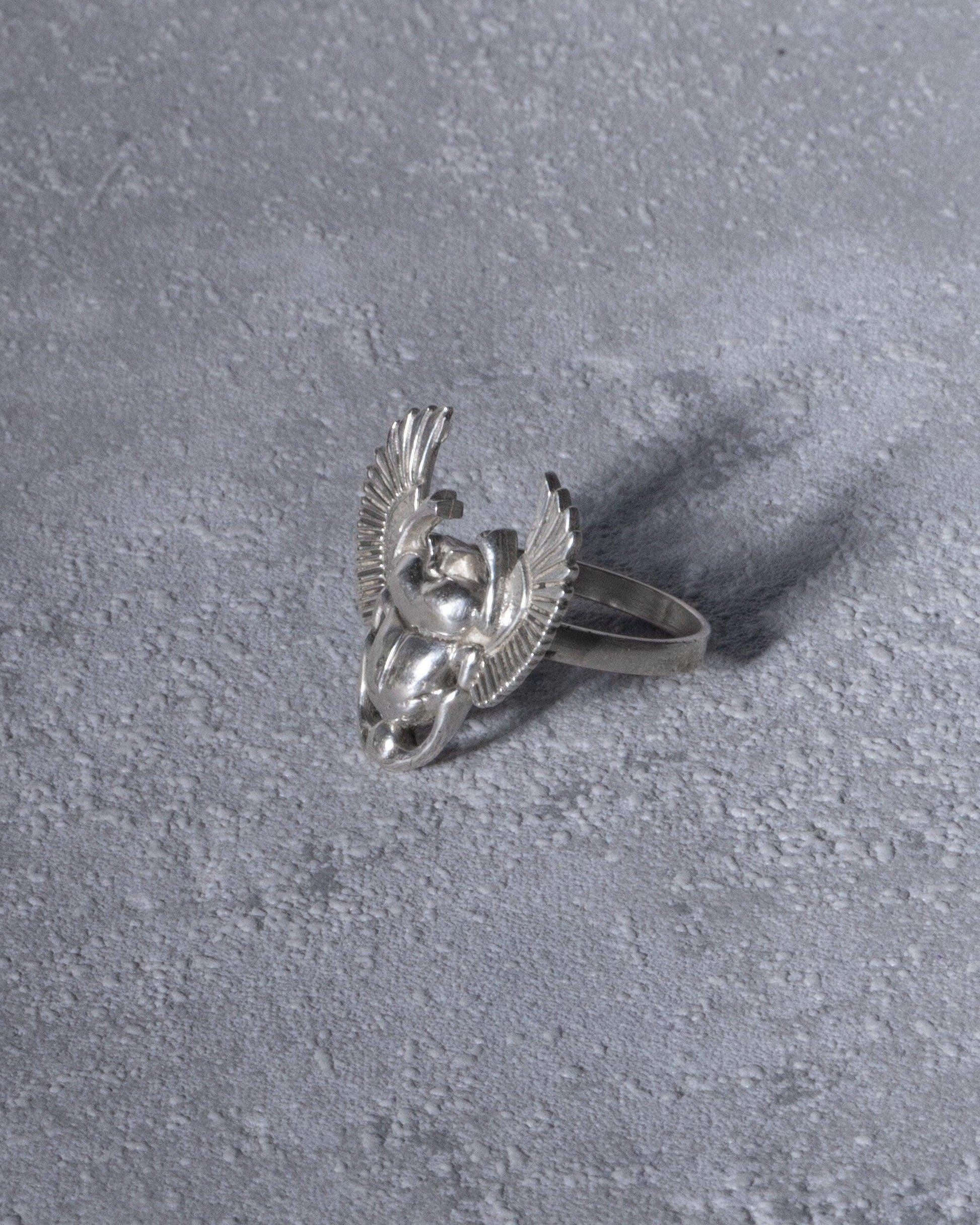 Echter Silberring mit großem, fein gearbeitetem Skarabäus - handgefertigter Talisman aus 925 Sterling Silber