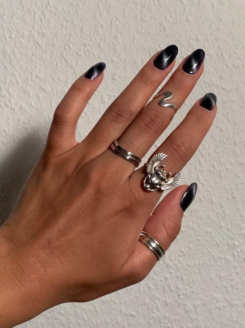 Echter Silberring mit großem, fein gearbeitetem Skarabäus - handgefertigter Talisman aus 925 Sterling Silber