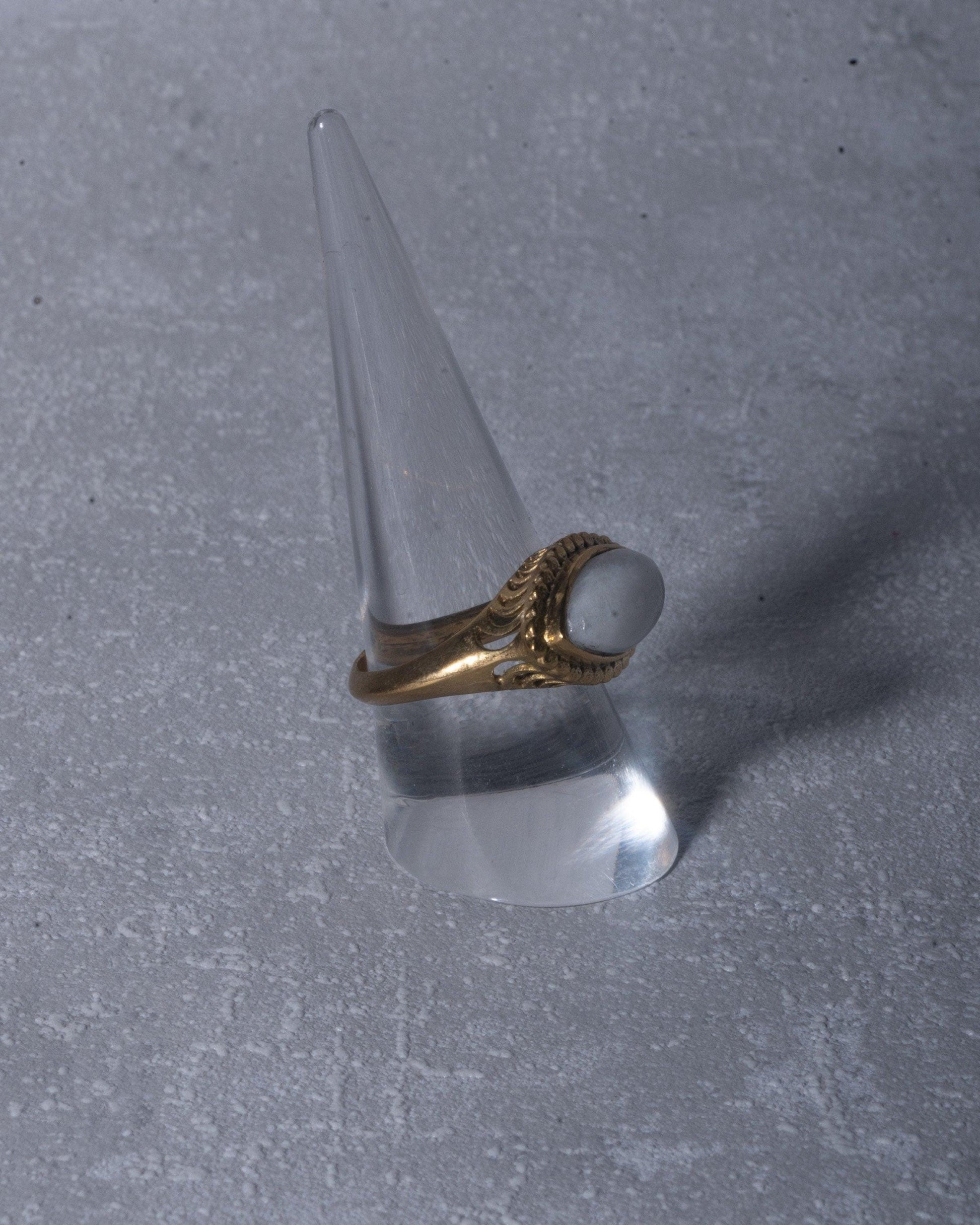 Statement Ring mit Mondstein | Großer Messingring mit augenförmigem Edelstein | Handgemachter Boho-Ring | RSL8(mon)