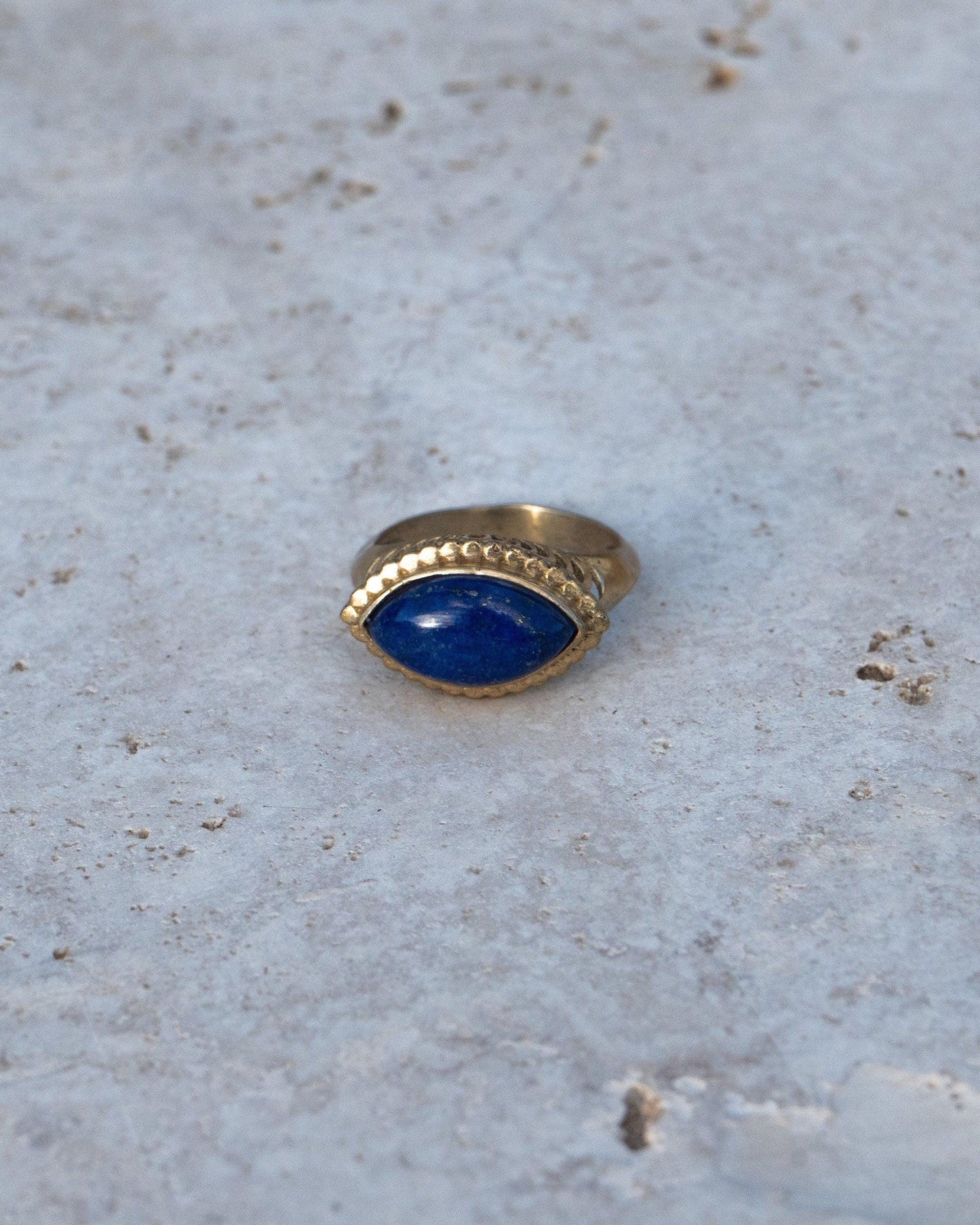 Statementring mit großem, ovalen Lapislazuli - RLS8(lap)