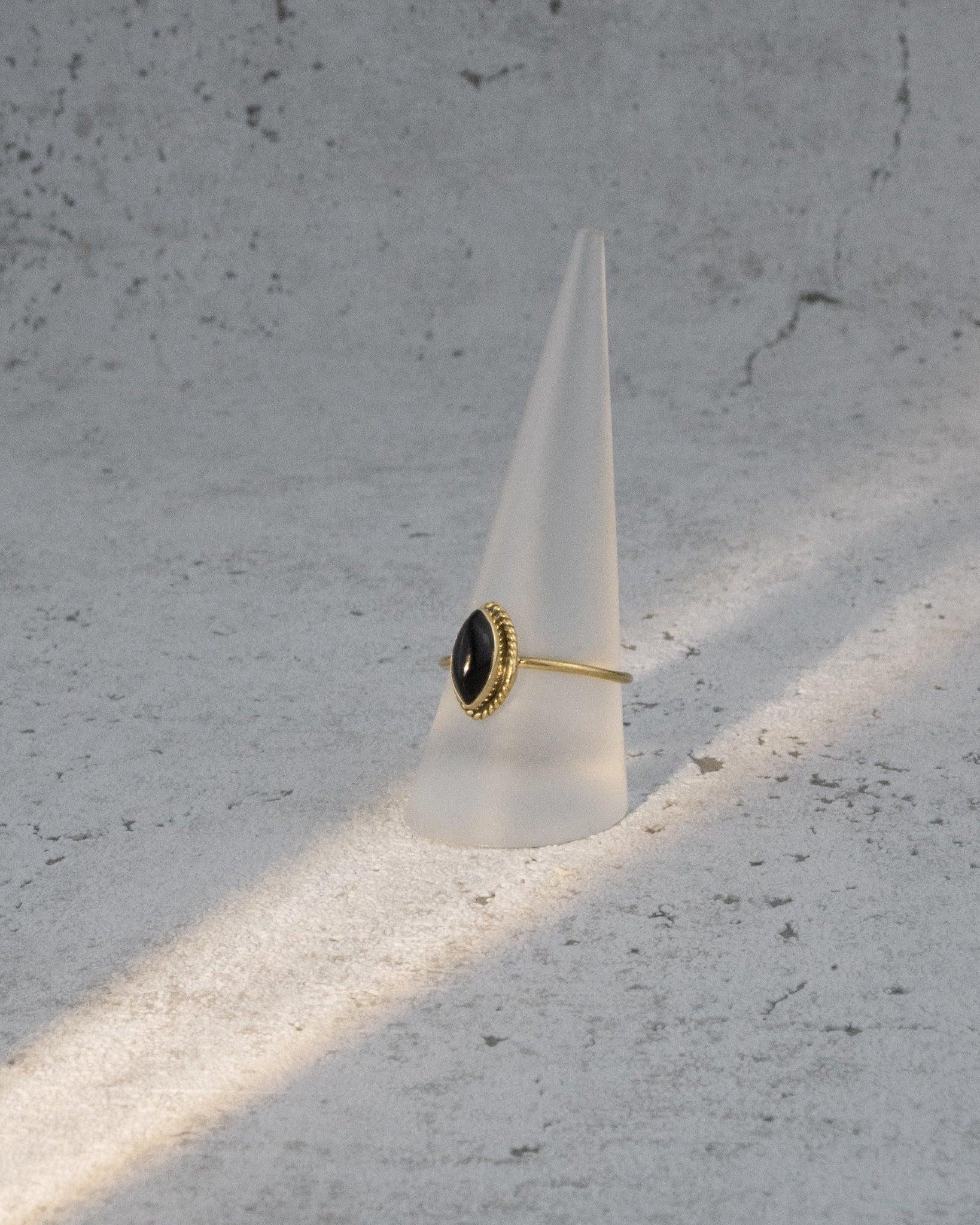 Ring mit ovalem Onyx - RSS2