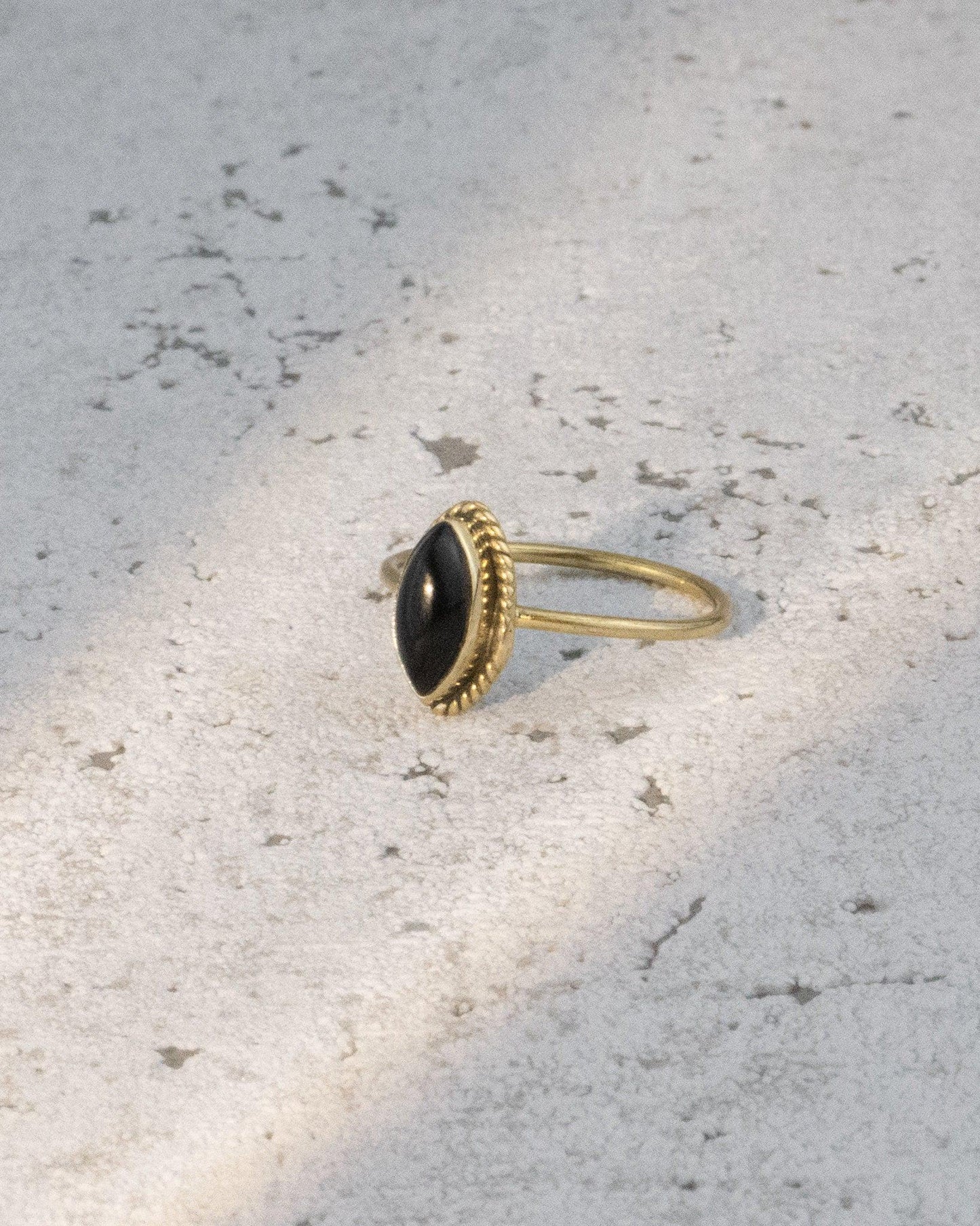 Ring mit ovalem Onyx - RSS2