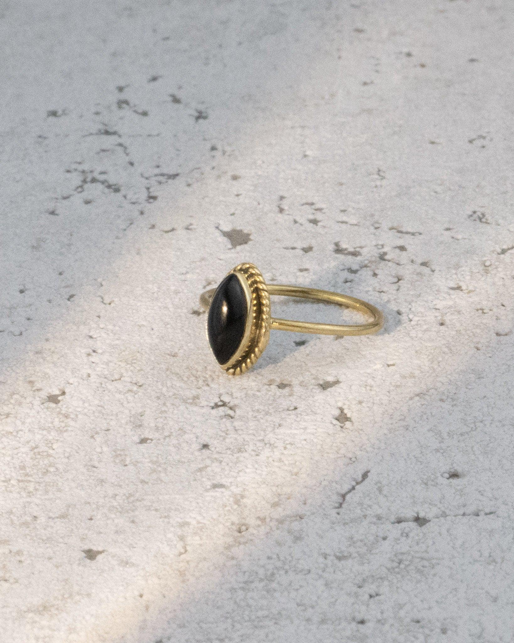 Ring mit ovalem Onyx - RSS2