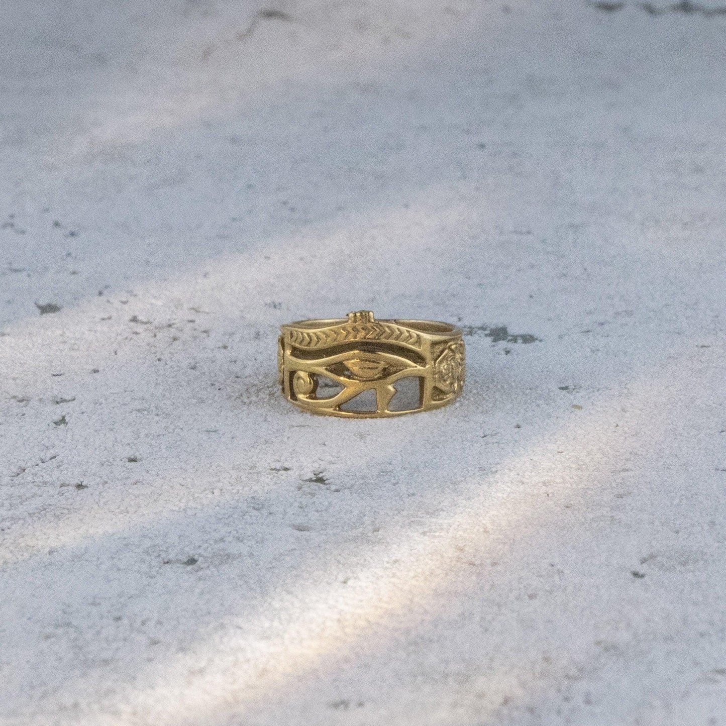 Symbolring mit Horusauge, Ankh & Skarabäus – Messing | Feine Handarbeit | Unisex - RA10/HO