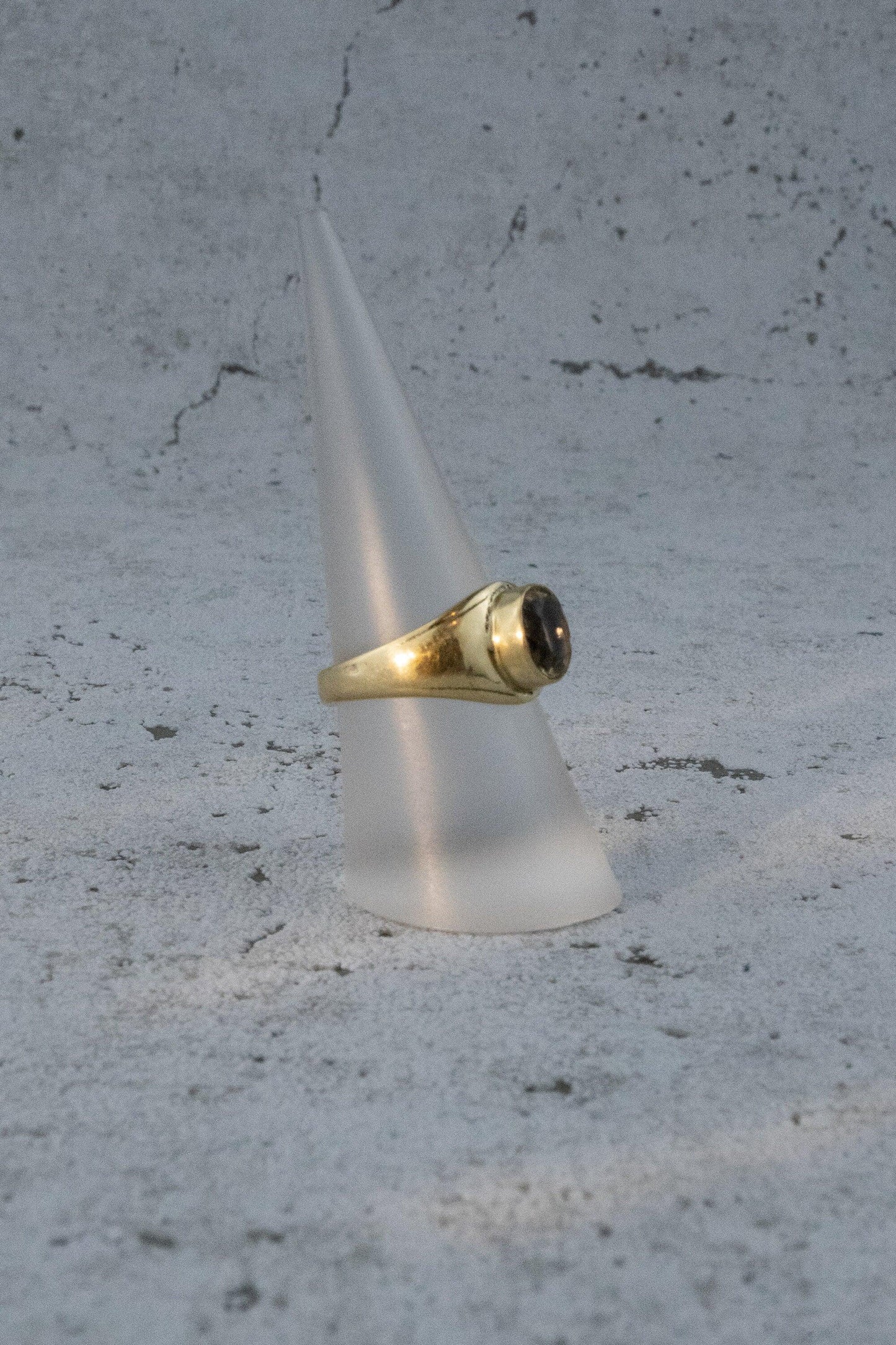 Citrin Siegelring Gold - Unisex - Ovaler Edelstein 12x6mm - Massives Messing - Stein des Erfolgs - Wasserfester Boho Ring - Naiza RSM2(Cit)