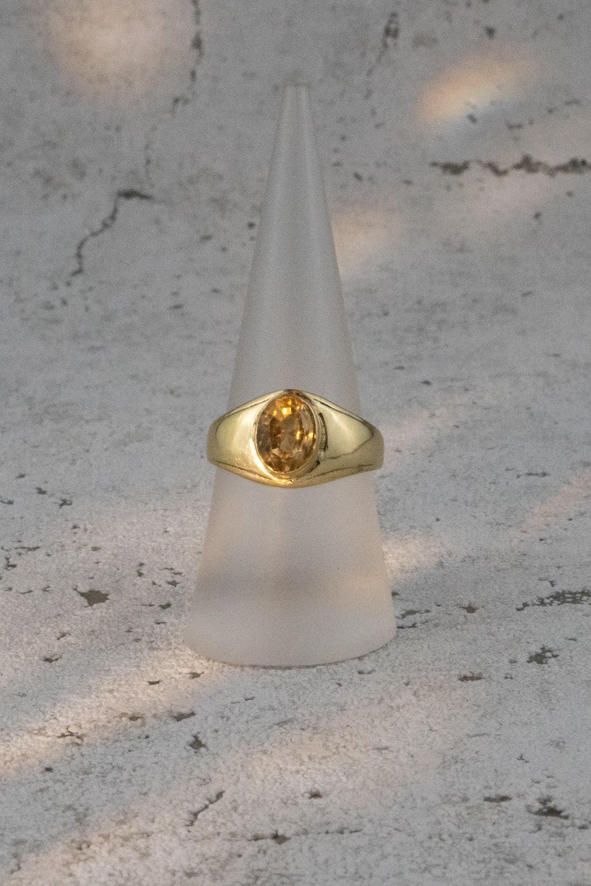 Citrin Siegelring Gold - Unisex - Ovaler Edelstein 12x6mm - Massives Messing - Stein des Erfolgs - Wasserfester Boho Ring - Naiza RSM2(Cit)
