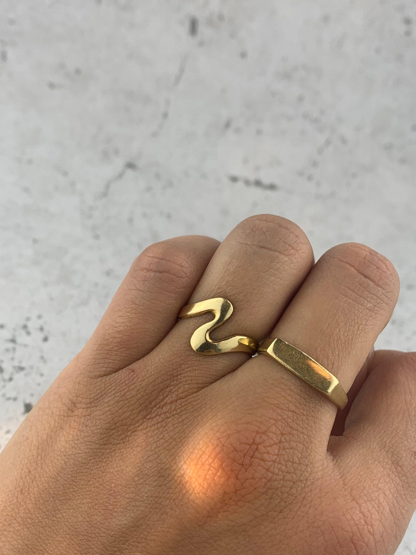 Wellenförmiger Messingring, schlichter Ring, minimalistischer Ring - RB9