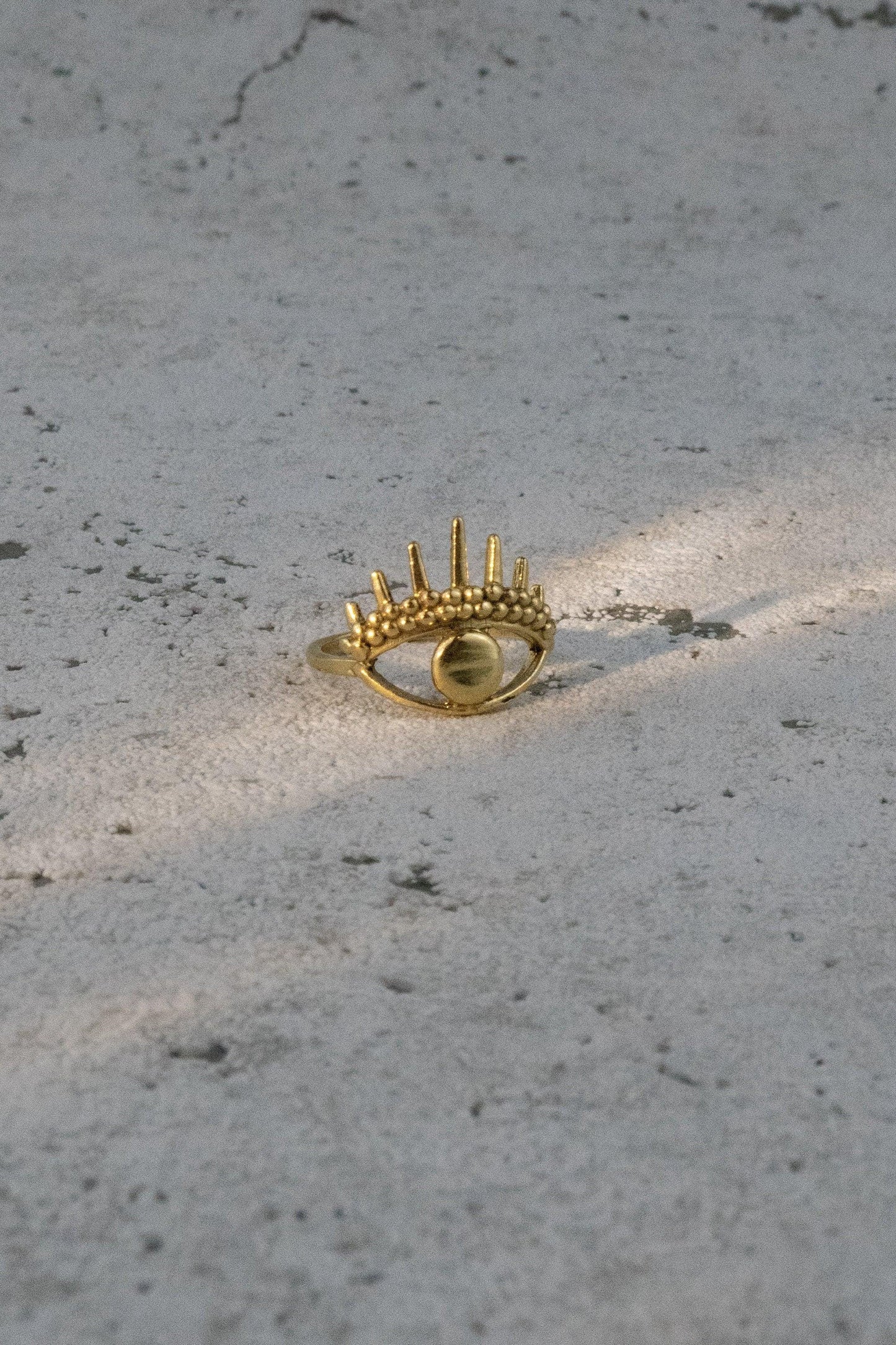Messingring mit Auge