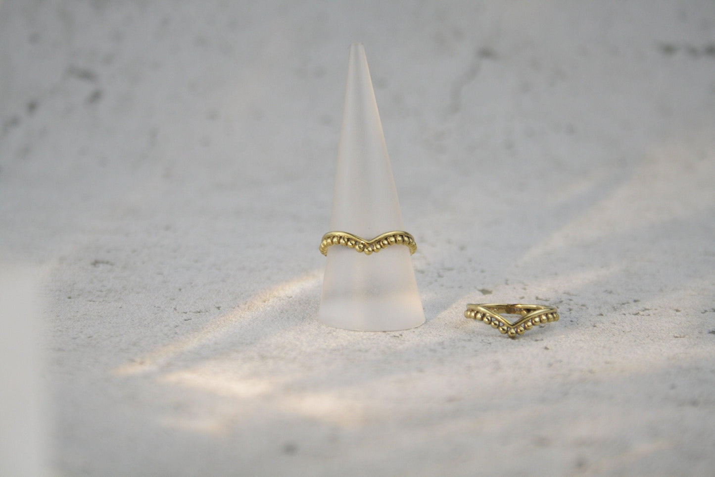 Schlichter Ring mit Verzierung, Messingring mit feiner Verzierung - RB5