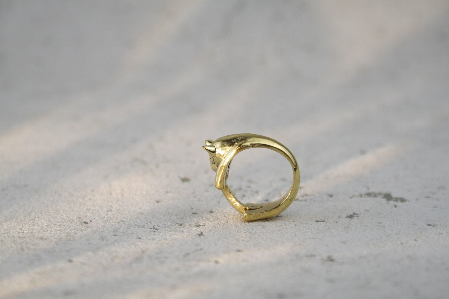 Katzenring, Messingring mit Katze, goldener Katzenring