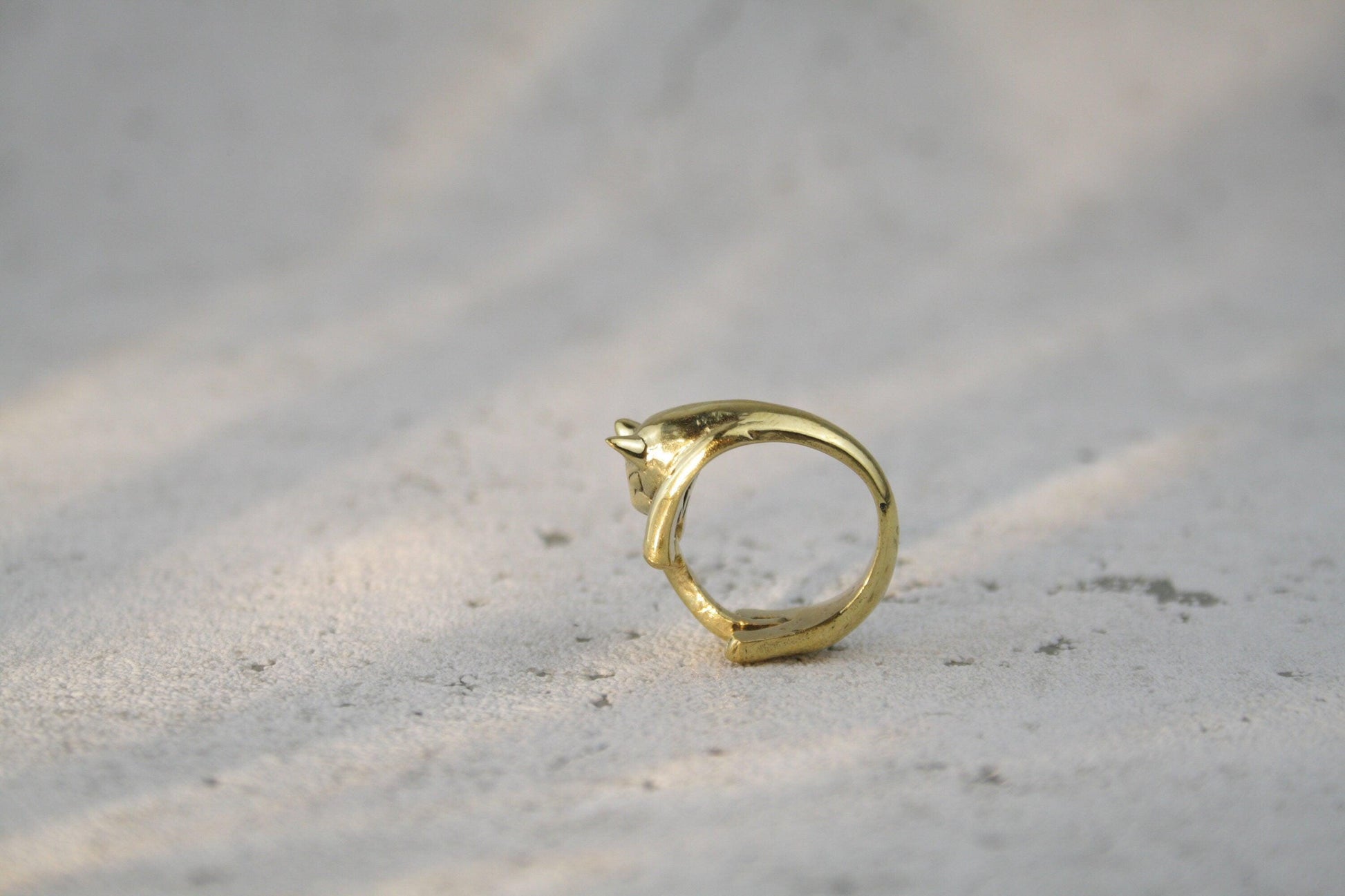 Katzenring, Messingring mit Katze, goldener Katzenring