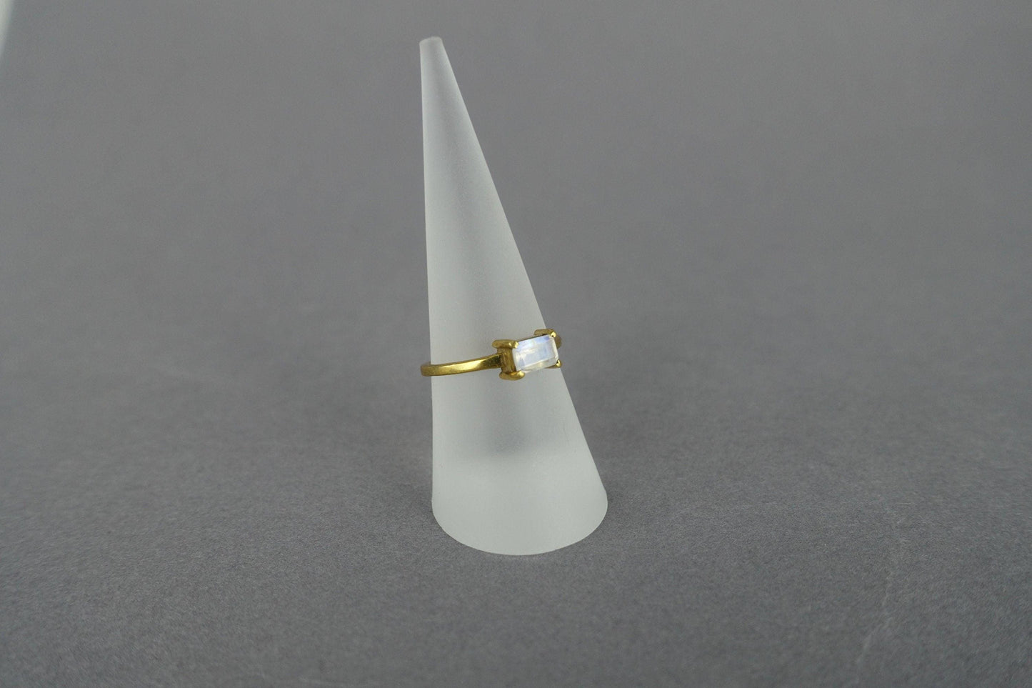 Mondsteinring aus Messing, Messingring, Echtsteinring, Handgemacht RSM13