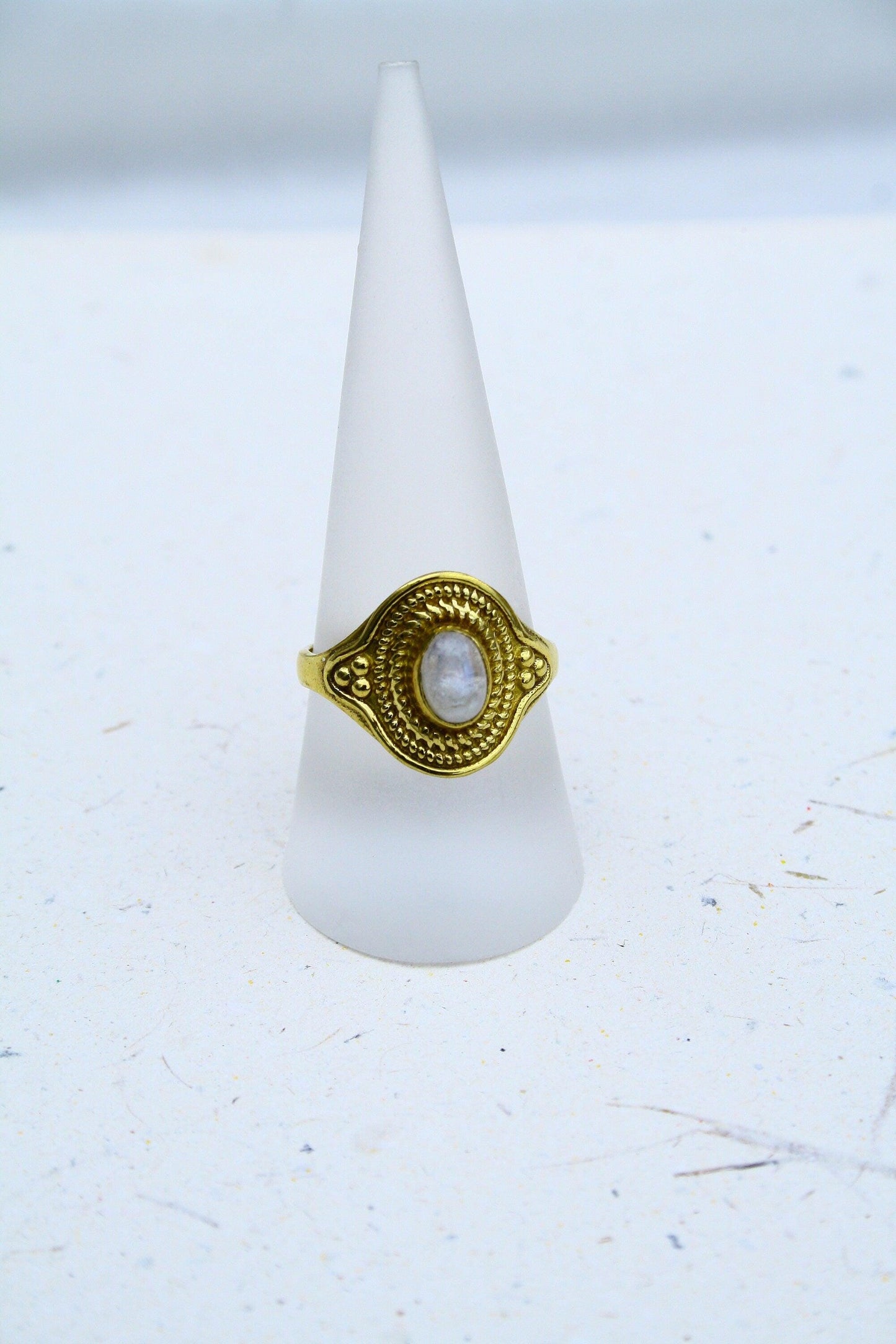 Mondsteinring aus Messing, Ring mit Verzierung, Messingschmuck, Echtsteinring