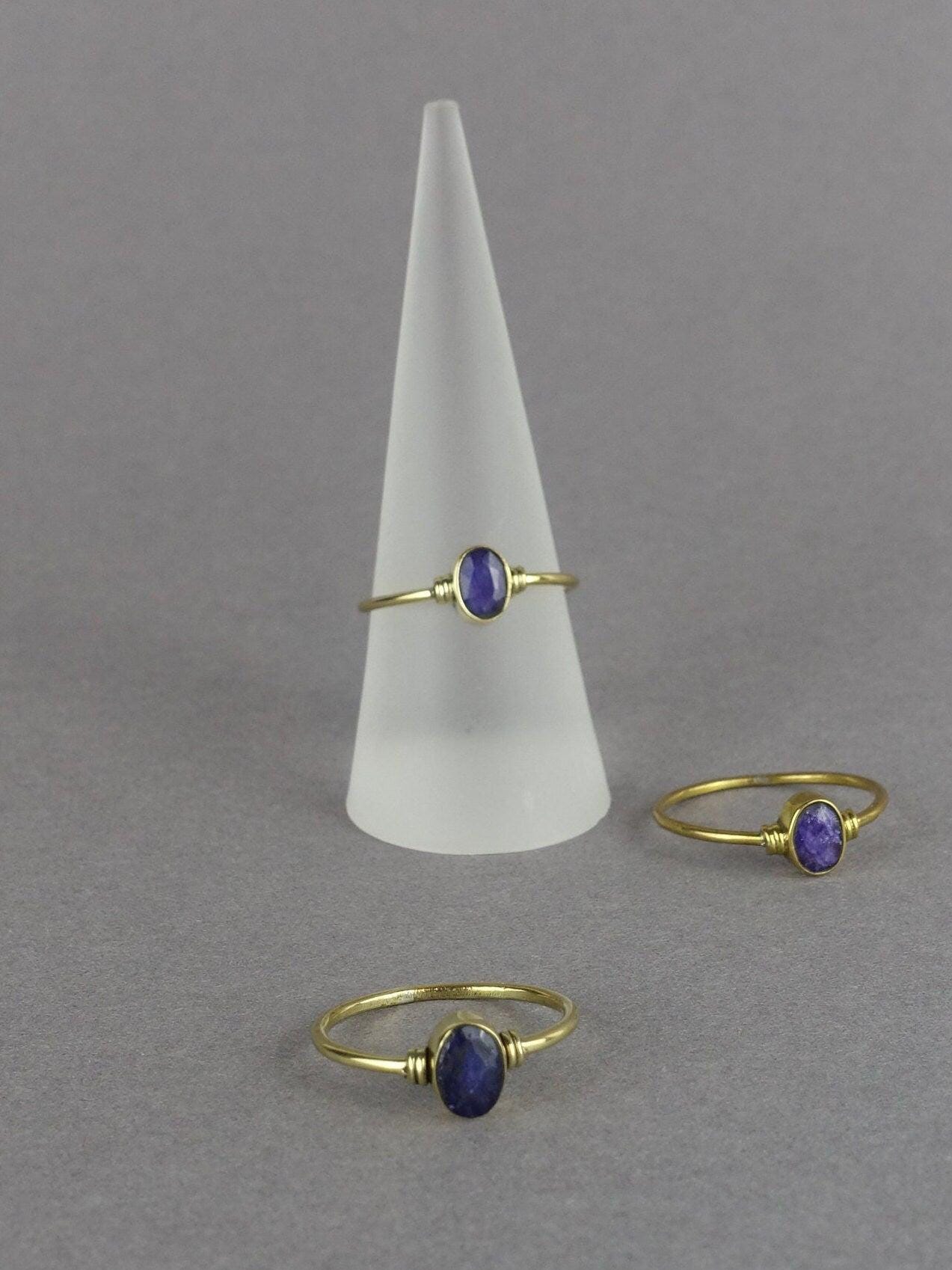 Amethystring aus Messing mit Ovalschliff
