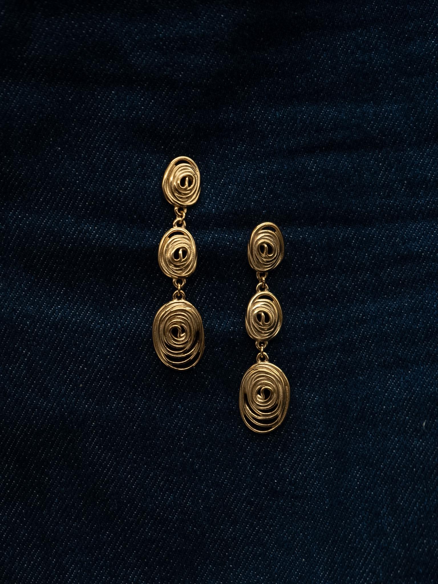 Lange Ohrringe Gold, Edelstahl 14k vergoldet, Strukturierte Statement Ohrringe, Leichte Drop Earrings - EL1