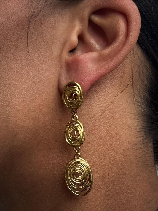 Lange Ohrringe Gold, Edelstahl 14k vergoldet, Strukturierte Statement Ohrringe, Leichte Drop Earrings - EL1