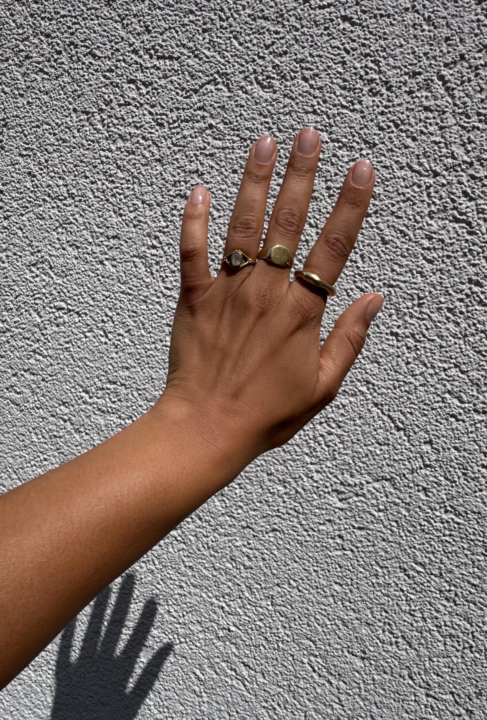Mondstein Ring Messing, Geometrischer Statement Ring, Goldener Boho Ring, Feiner Kristall Schmuck Damen, Edler Blauschimmernder Ring - RSM14