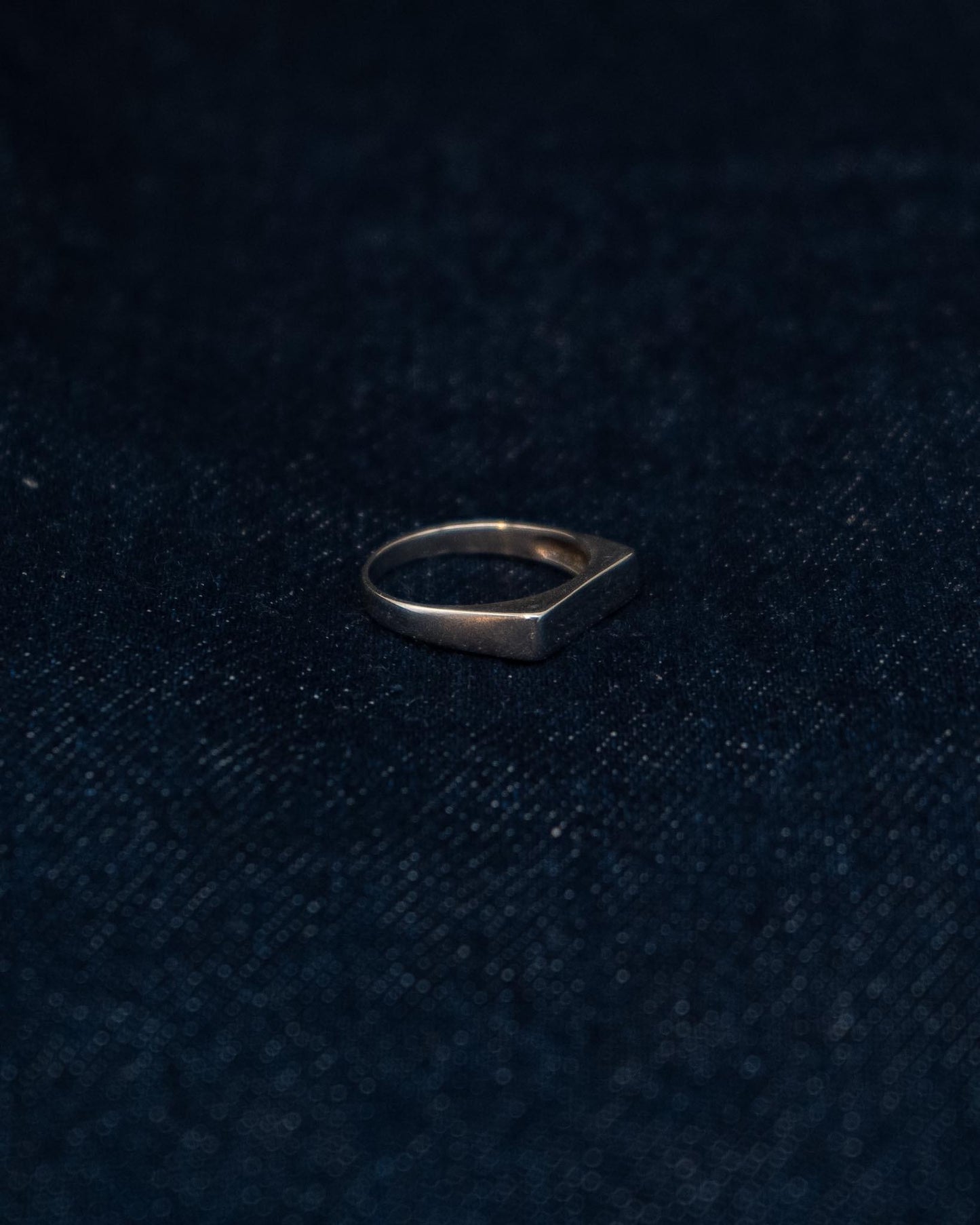 Geometrischer Silberring • Vorne abgeflachte Schiene • Echtes 925er Silber