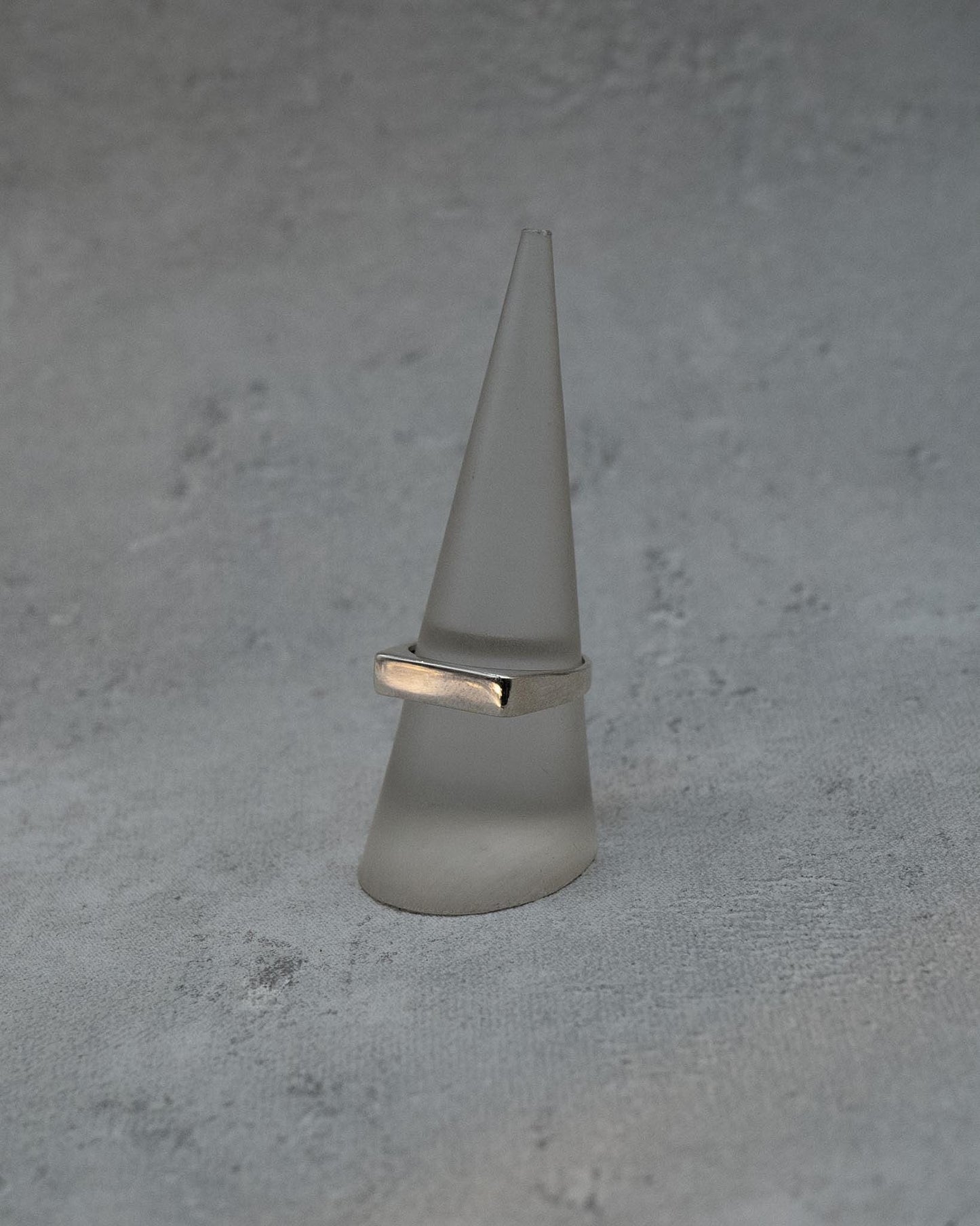 Geometrischer Silberring • Vorne abgeflachte Schiene • Echtes 925er Silber