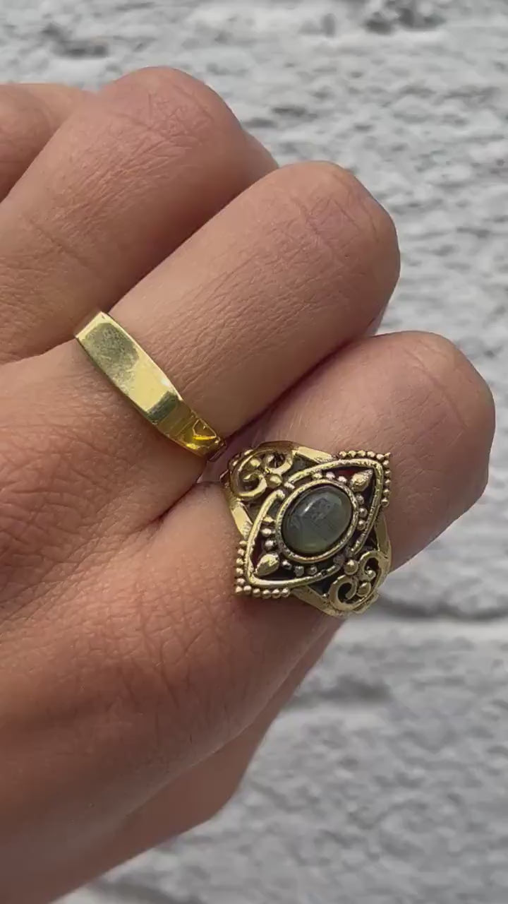Minimalistischer Messingring, Schlichter Ring, Geometrischer Ring, Abgeflachter Ring - RB7