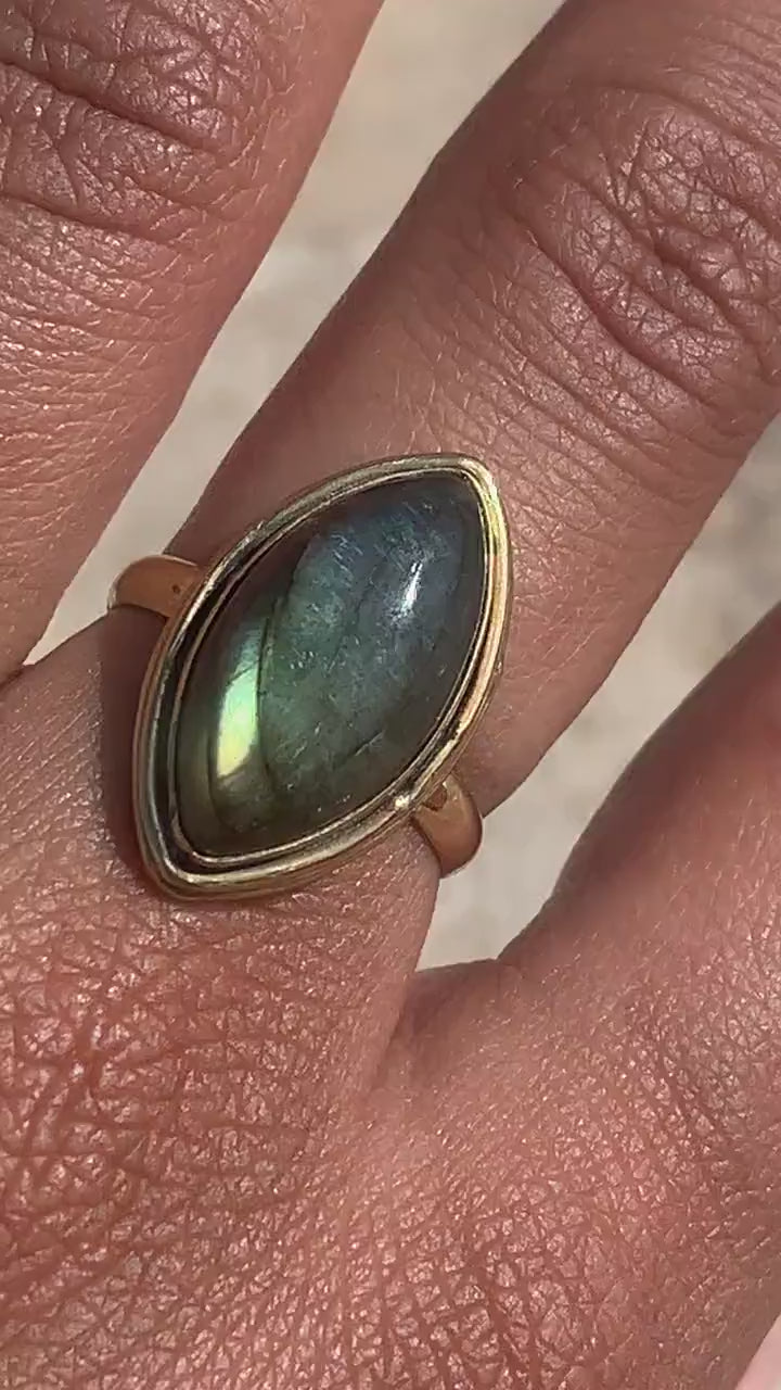 Labradorit Statement Ring Gold - Massives Messing Handgefertigt - Magischer Blaustich - Wasserfester Boho Edelsteinring - RSL1 _lab