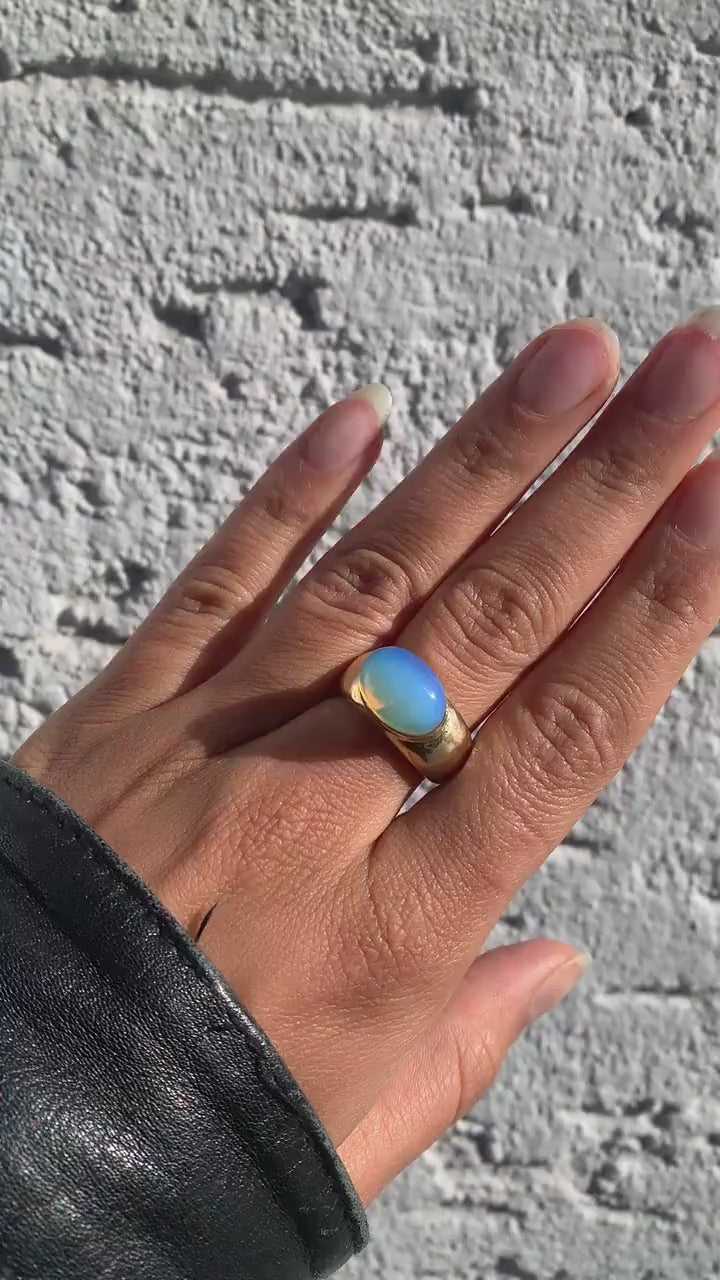 Opal Siegelring Gold - Massives Messing - Ovaler Stein 10x8mm - Leuchtendes Blau - Synthetischer Opal Wasserfest Chunky Boho Ring RSL4
