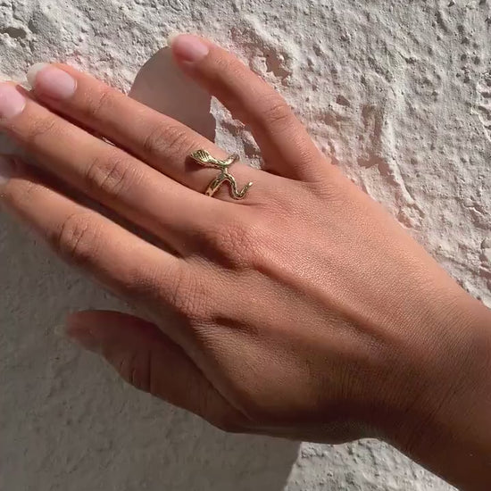 Goldfarbener Schlangenring aus Messing | Verstellbarer Snake Ring | Feiner Schlangenschmuck mit Details | Boho Vintage Statement Ring - RA1